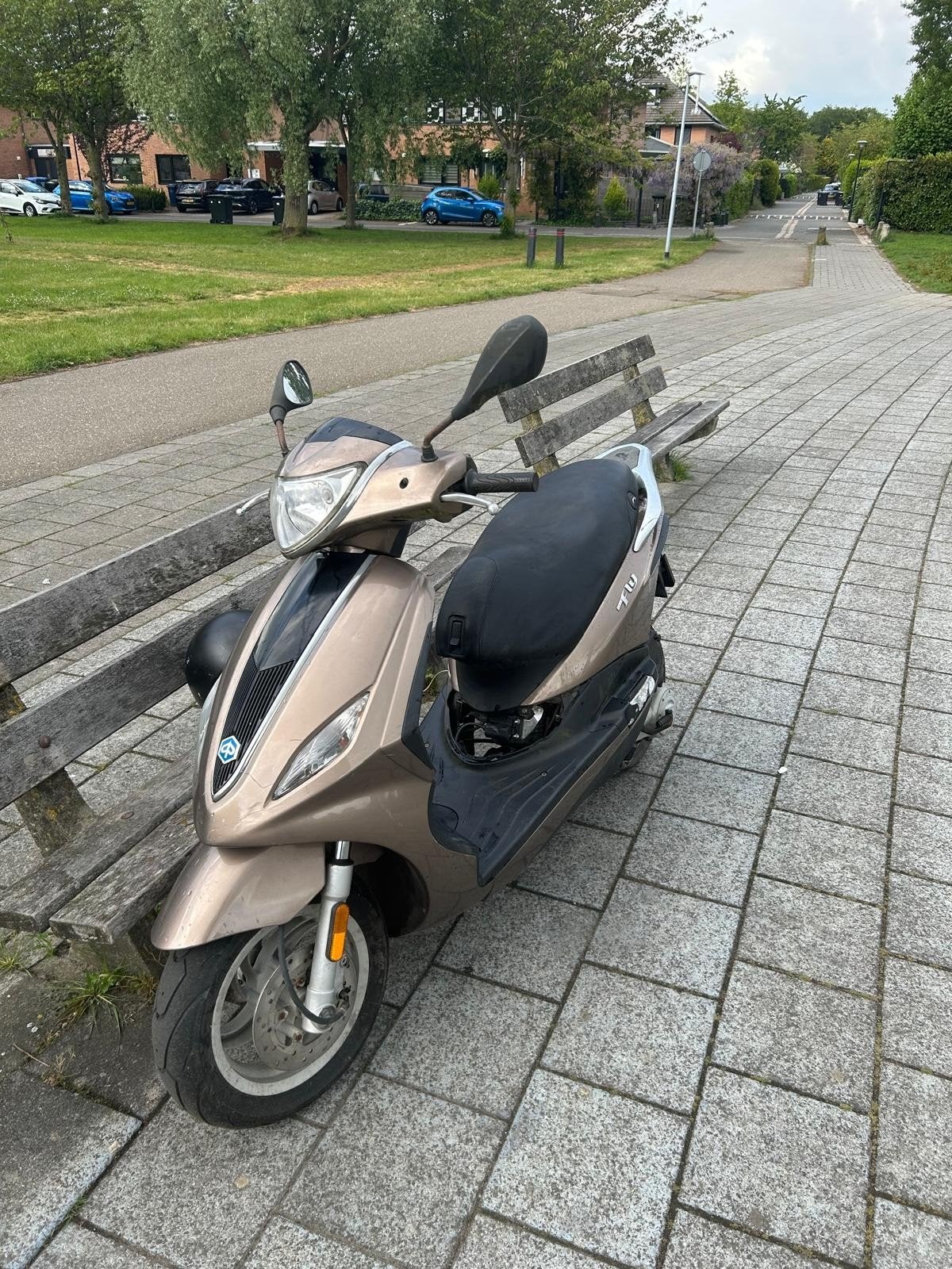 Piaggio fly 80cc, Ophalen of Verzenden, Zo goed als nieuw, Benzine, Fly
