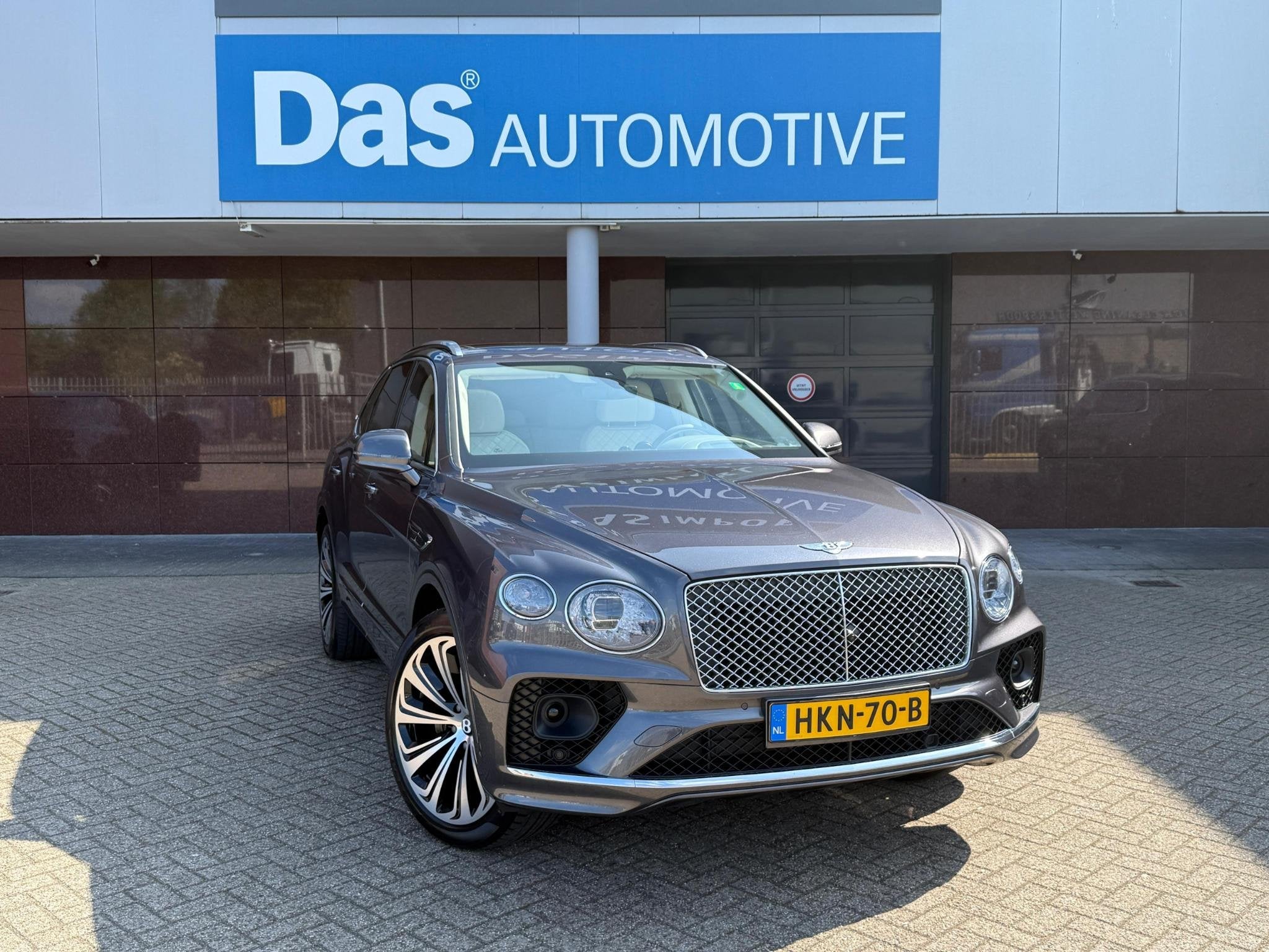 Bentley Bentayga 4.0 V8 First Edition, Auto's, Bentley, Automaat, Bentayga, Gebruikt, Adaptive Cruise Control