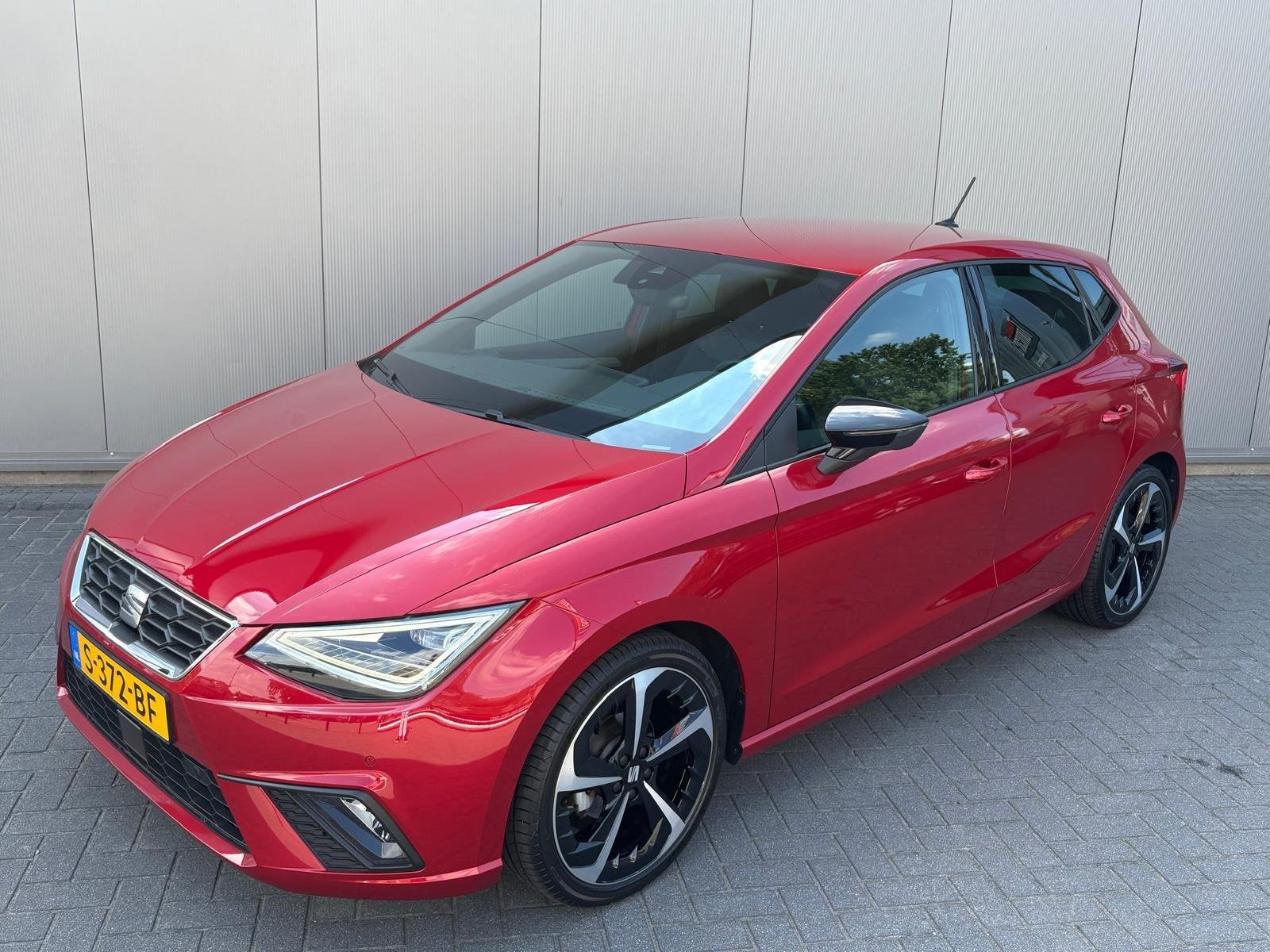 SEAT Ibiza 95PK EcoTSI FR Business Intense Navigatie/Camera/, Dealer onderhouden, Euro 6, Ibiza, Origineel Nederlands