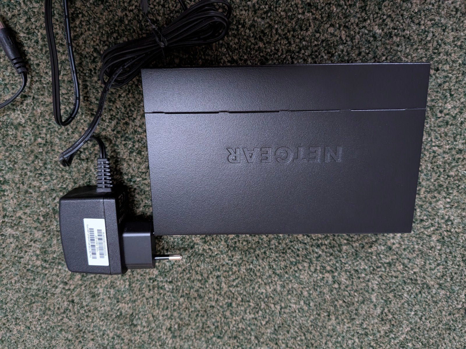 NETGEAR GS308v3 8-Poorts Gigabit Ethernet Unmanaged Switch, Computers en Software, Ophalen of Verzenden, Zo goed als nieuw