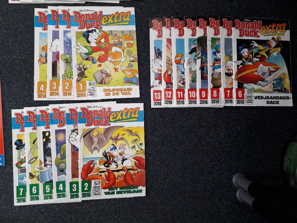 Donald Duck Extra 2012 2013 2014 2015 2016 (36 stuks), Meerdere stripboeken, Ophalen of Verzenden, Zo goed als nieuw, Donald Duck