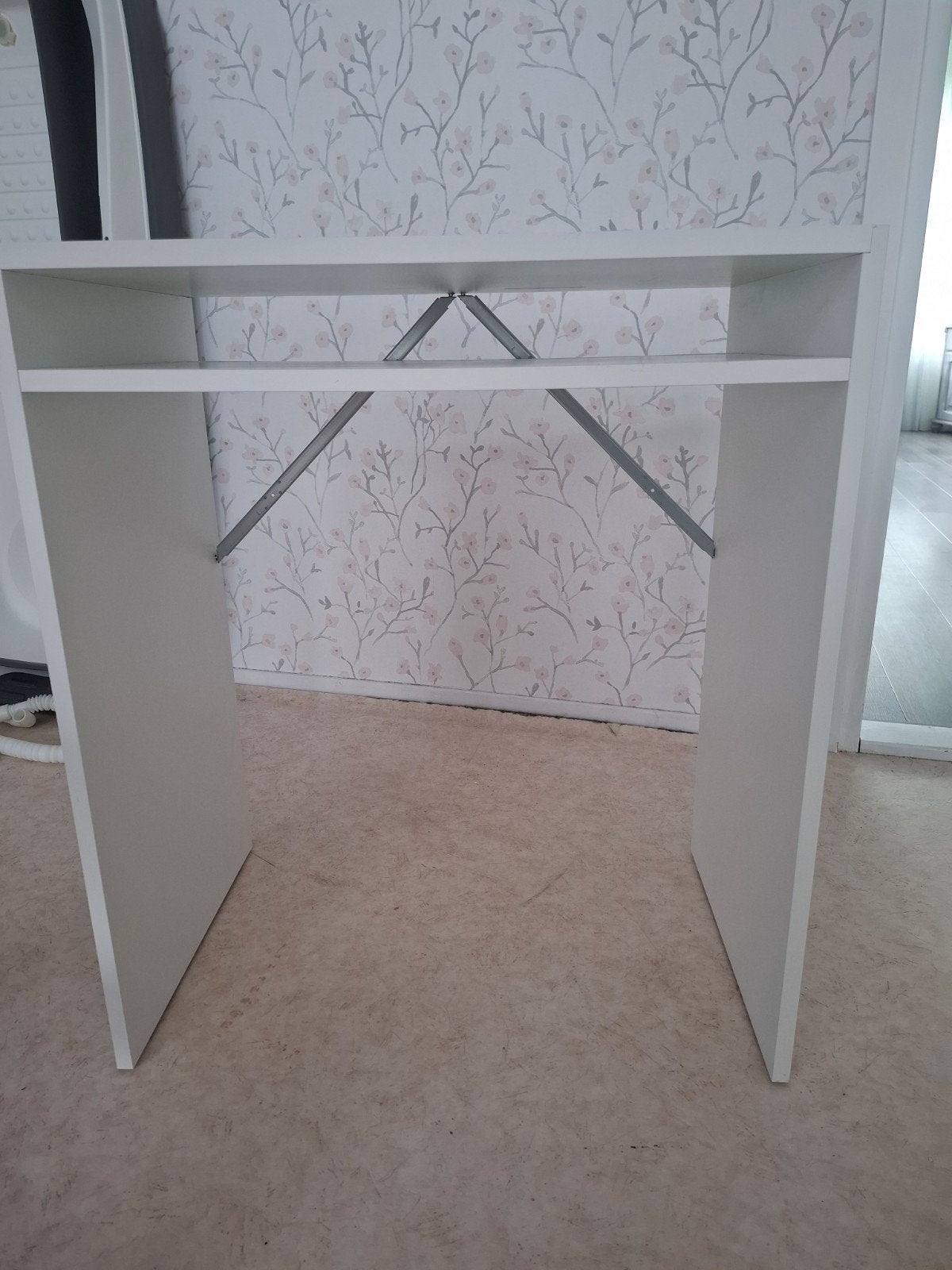 Compact wit bureau - ideaal voor kleine ruimtes, Huis en Inrichting, Ophalen, Gebruikt, 40 cm, 65 cm