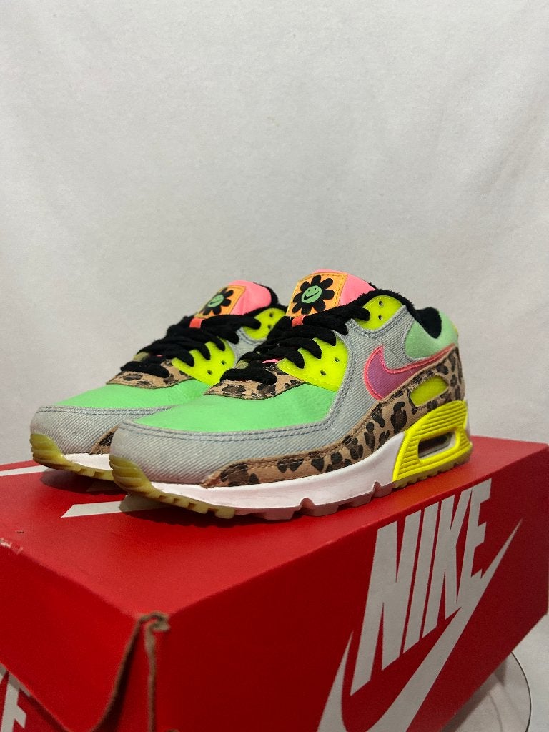 ALS NIEUW! Maat 39 - Nike Air Max 90 LX 90s Dancefloor Green, Kleding | Dames, Schoenen, Overige kleuren, Verzenden, Nike, Nike