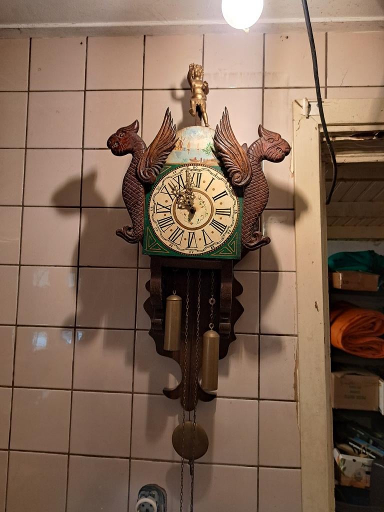 Antieke klok met draken en cherubijn, Antiek en Kunst, Antiek | Klokken, Ophalen of Verzenden