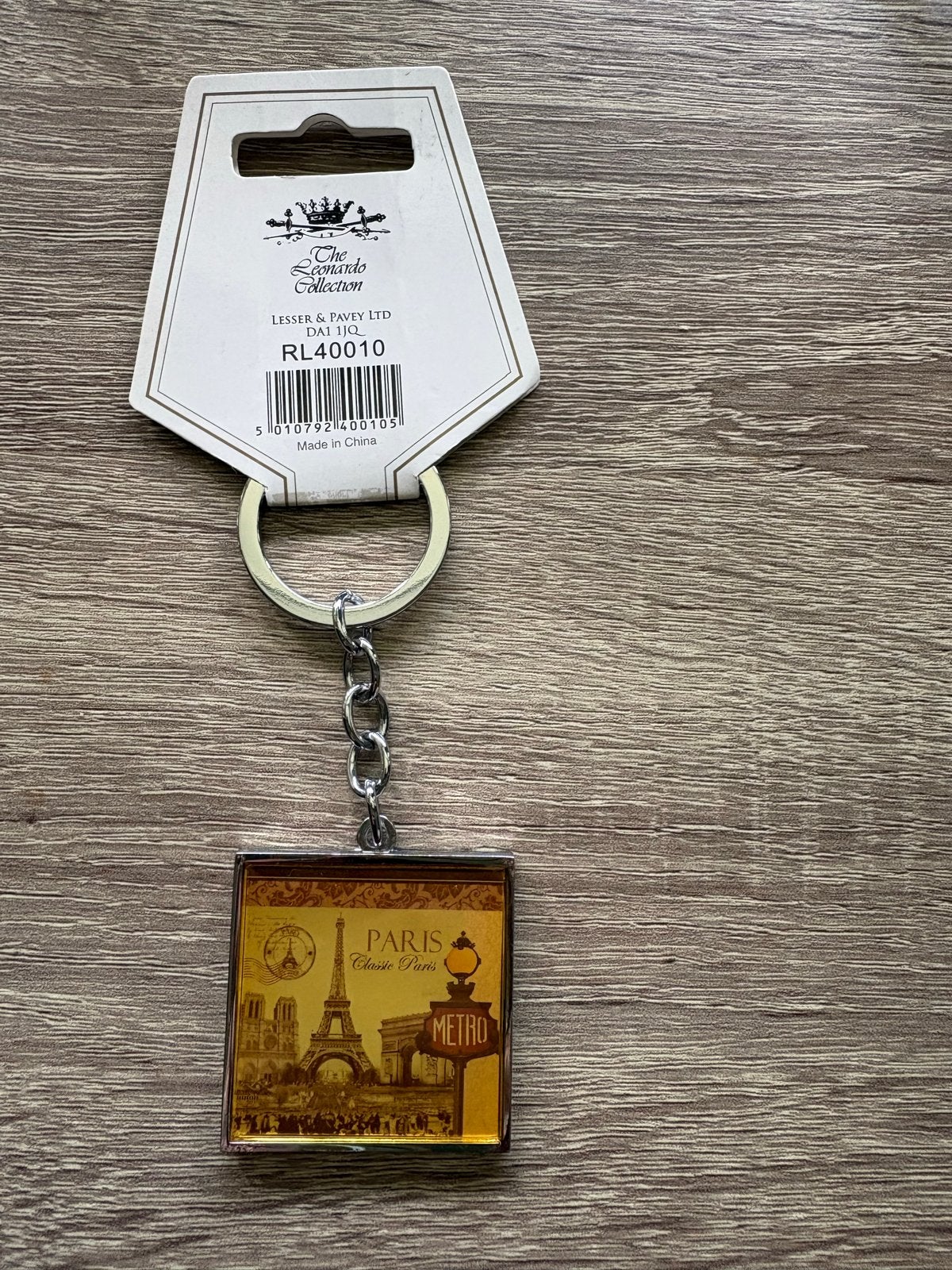 Parijs Sleutelhanger - Eiffeltoren Metro Souvenir, Verzamelen, Ophalen of Verzenden, Nieuw, Stad of Land