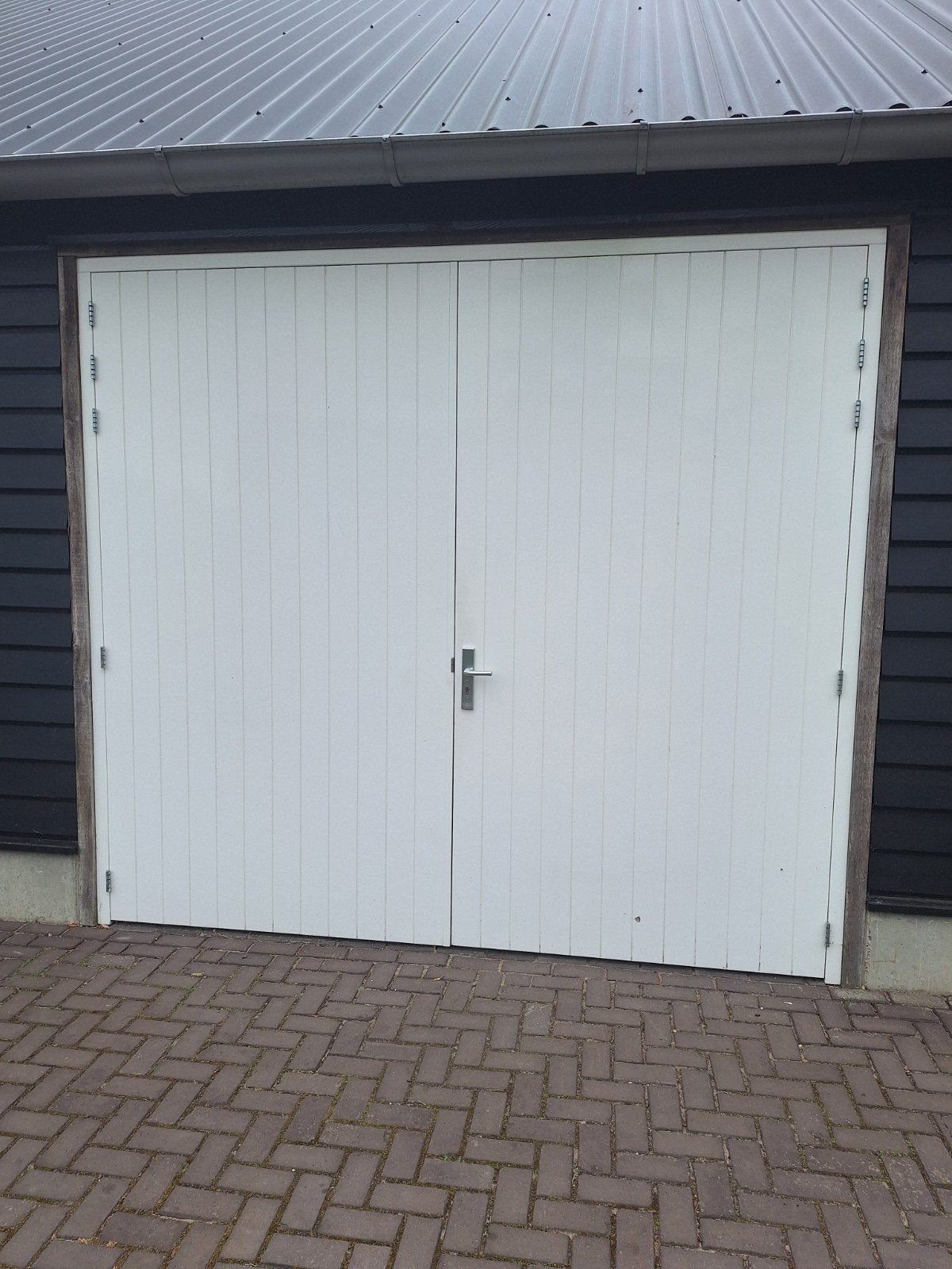 Mooie garage/ schuur deuren met 3 punt sluiting, Ophalen, Deurkozijn, 225 cm of meer, Zo goed als nieuw