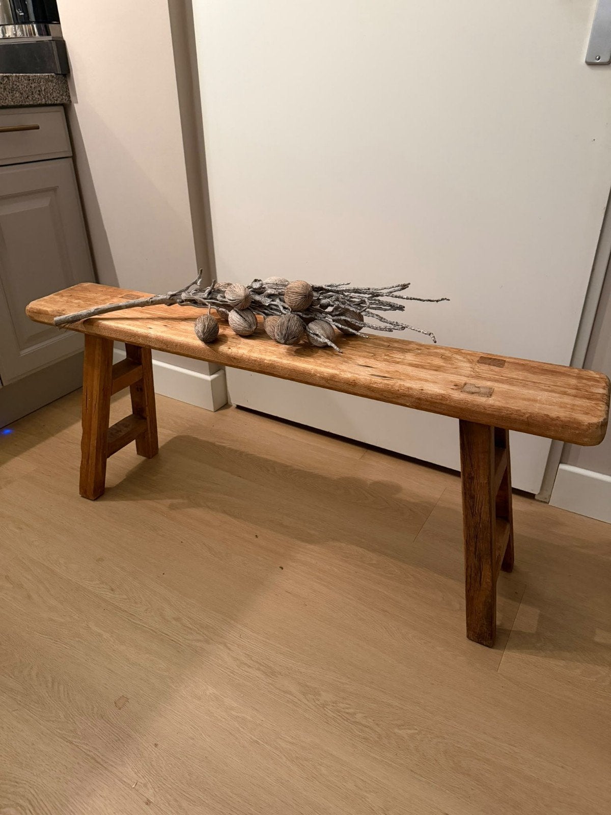 Uniek robuust houten bankje – met decoratief takkenorname, Ophalen, Gebruikt, Hout