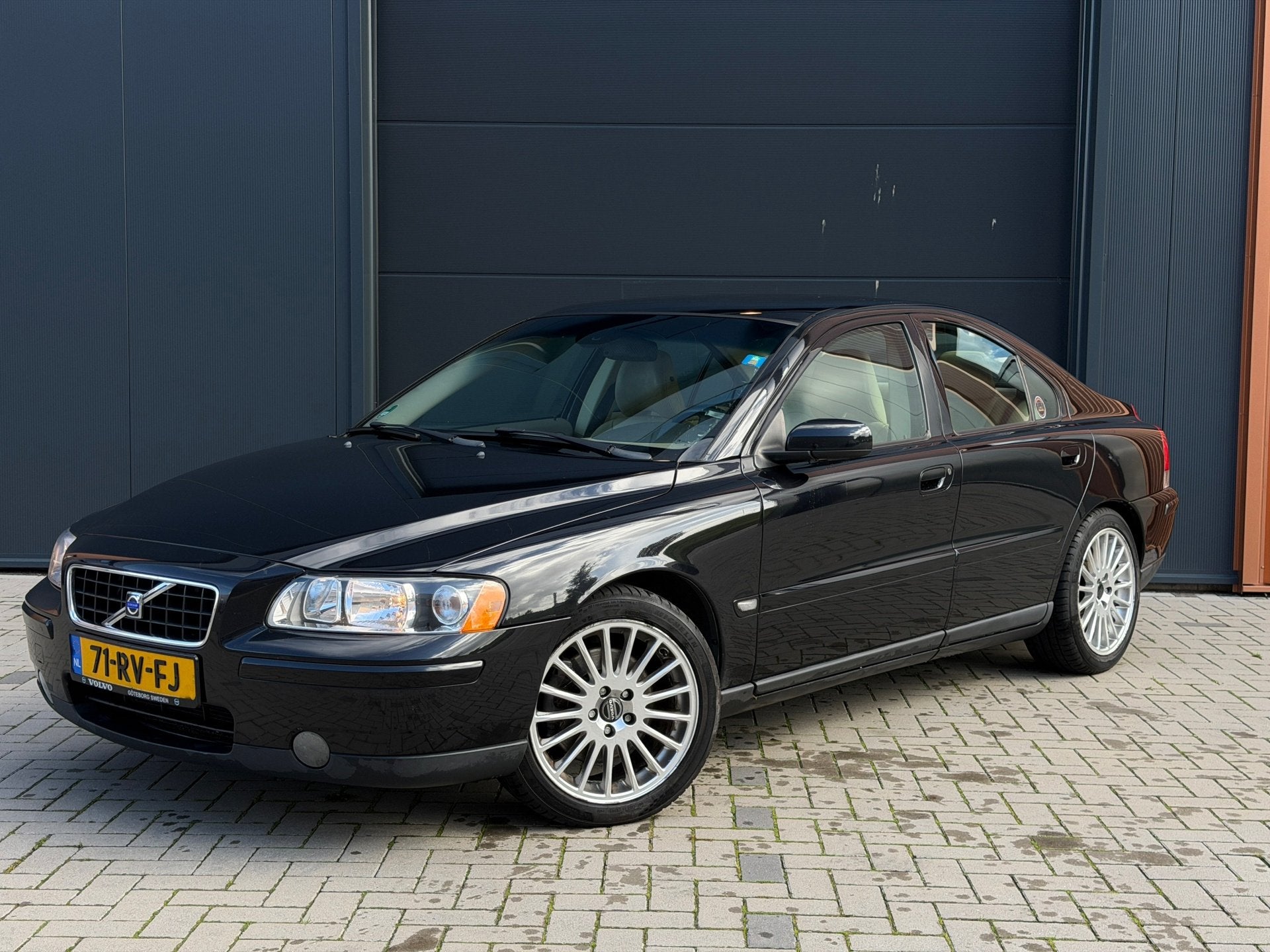 Volvo S60 2.0T Kinetic|Dealer Onderhouden|Netjes!|CarPlay|Cl, Auto's, Voorwielaandrijving, Dealer onderhouden, Gebruikt, 1984 cc