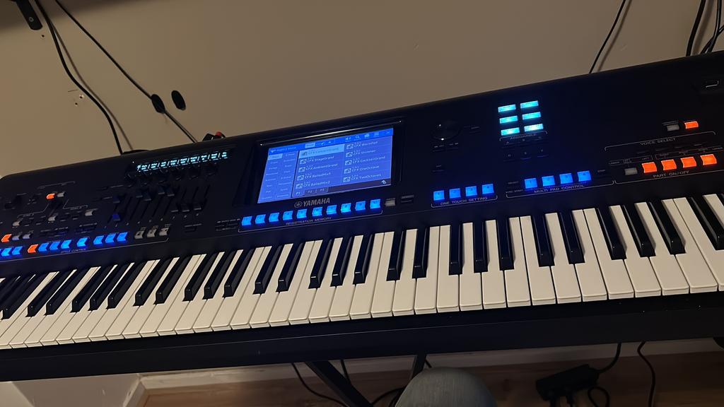 Yamaha genos 1, Ophalen of Verzenden, Zo goed als nieuw, 76 toetsen, Yamaha
