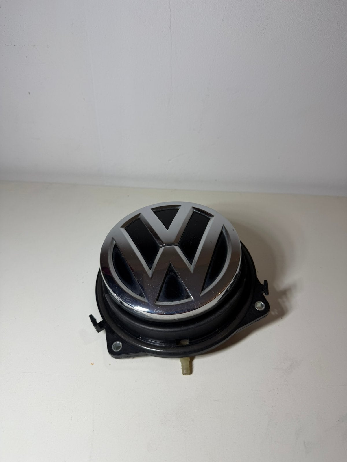 VW Golf 7 Logo Achterklep, Ophalen of Verzenden, Zo goed als nieuw