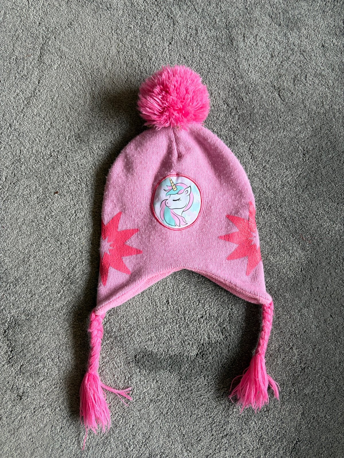 Roze eenhoorn muts met pompon en vlechtjes, Gebruikt, Meisje, 110 t/m 116, Ophalen of Verzenden