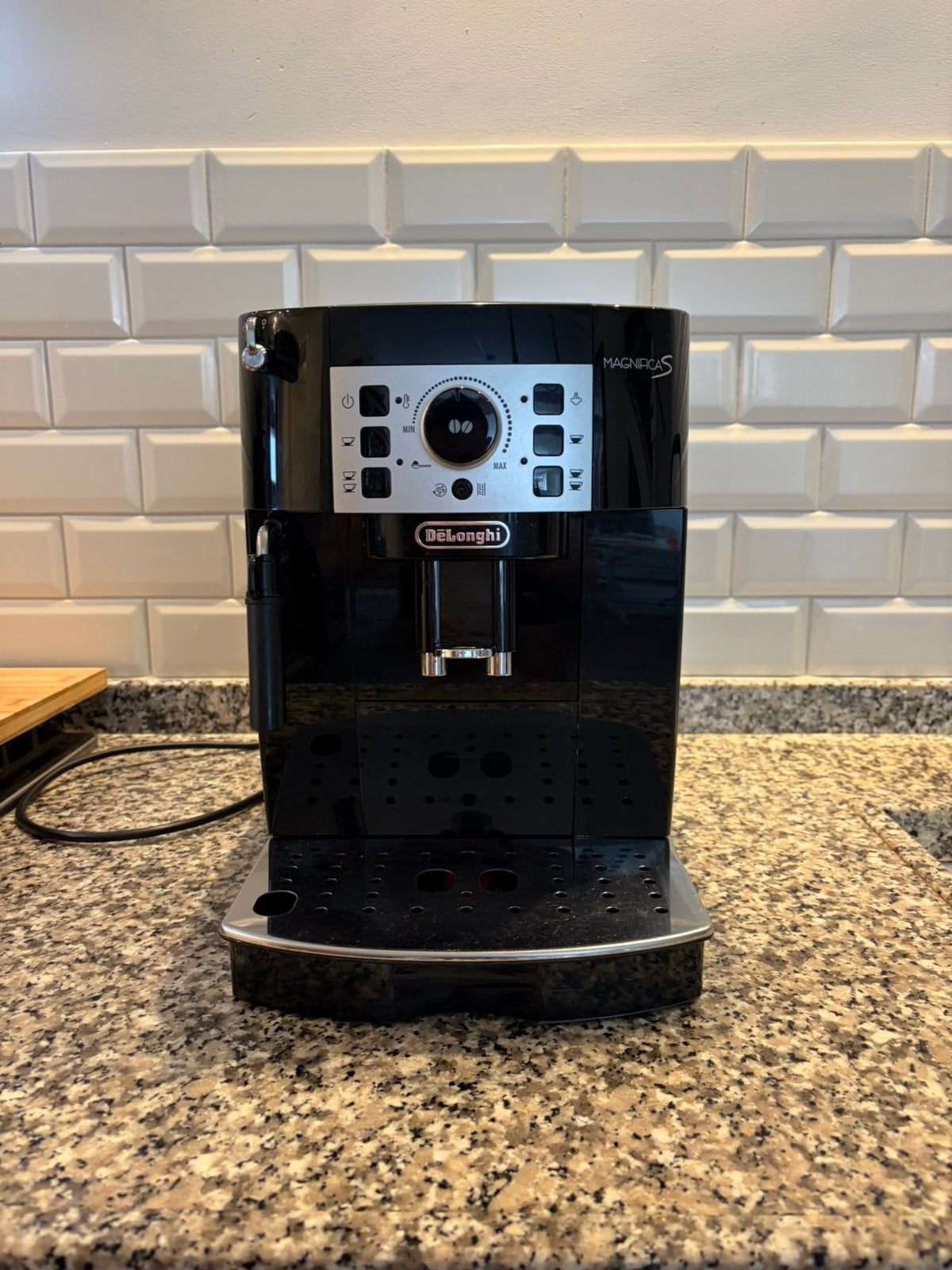 Koffiezetapparaat - delonghi magnifica s, Witgoed en Apparatuur, Koffiezetapparaten, Ophalen, Gebruikt, Koffiemachine, Koffiebonen