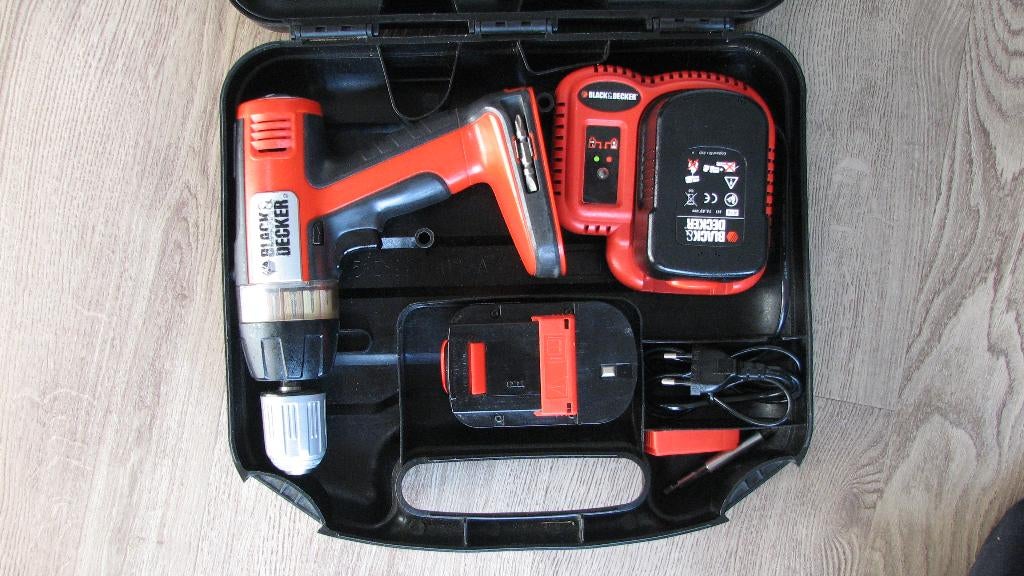 Black & Decker draadloze (klop) boormachine, Ophalen of Verzenden, Gebruikt, Boor- en Schroefmachine, Variabele snelheid