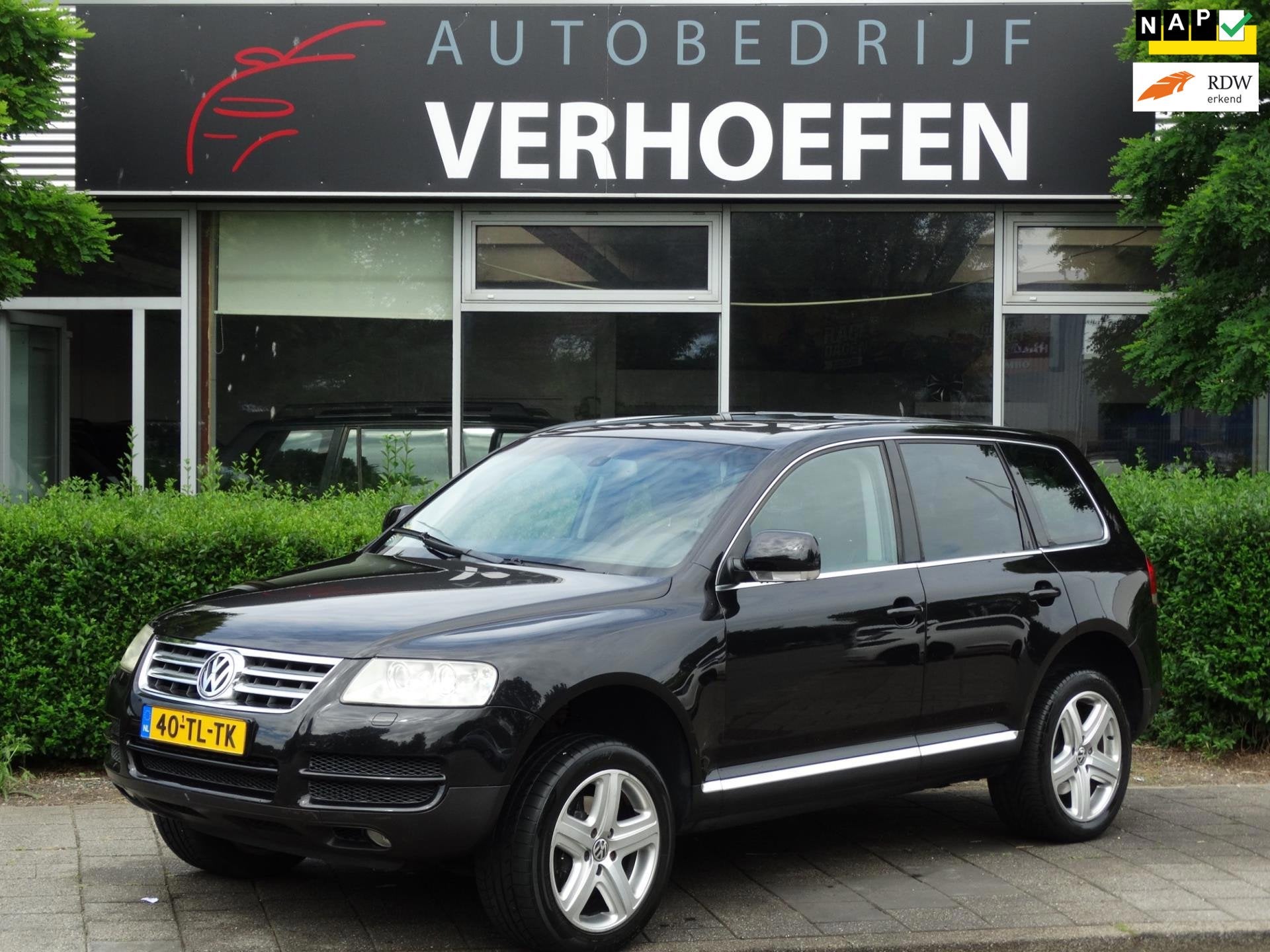 Volkswagen Touareg 4.2 V8 - HEEFT WAT LIEFDE NODIG ! - AUTOM, Auto's, Automaat, Gebruikt, Zwart, Leder