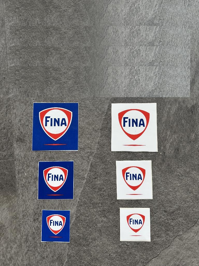 6 fraaie FINA stickers sticker. 3 witte en 3 blauwe., Ophalen of Verzenden, Zo goed als nieuw, Gebruiksvoorwerp