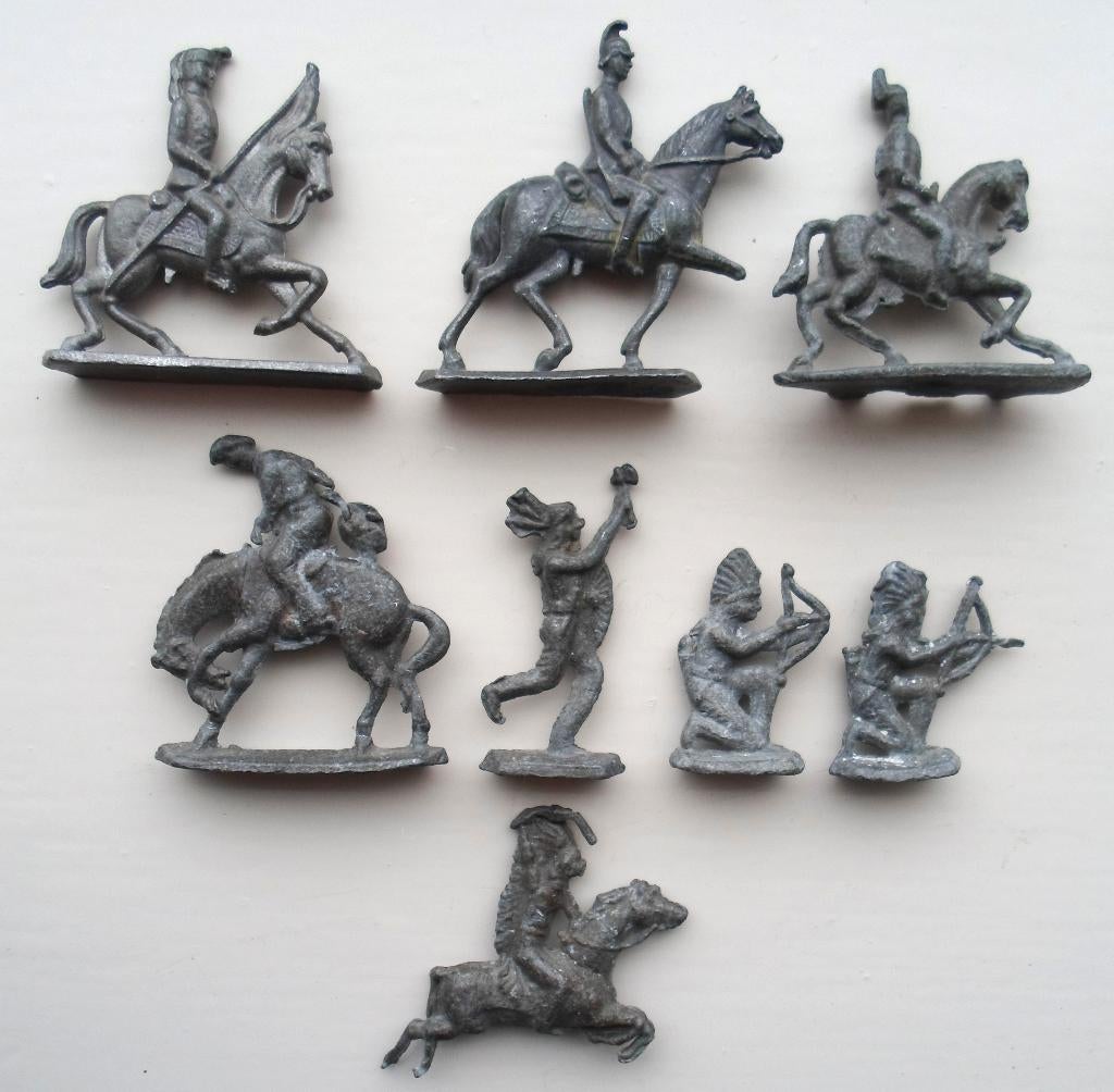 8 Loden Soldaten, cowboy en Indianen. Pre 1940., Antiek en Kunst, Ophalen of Verzenden