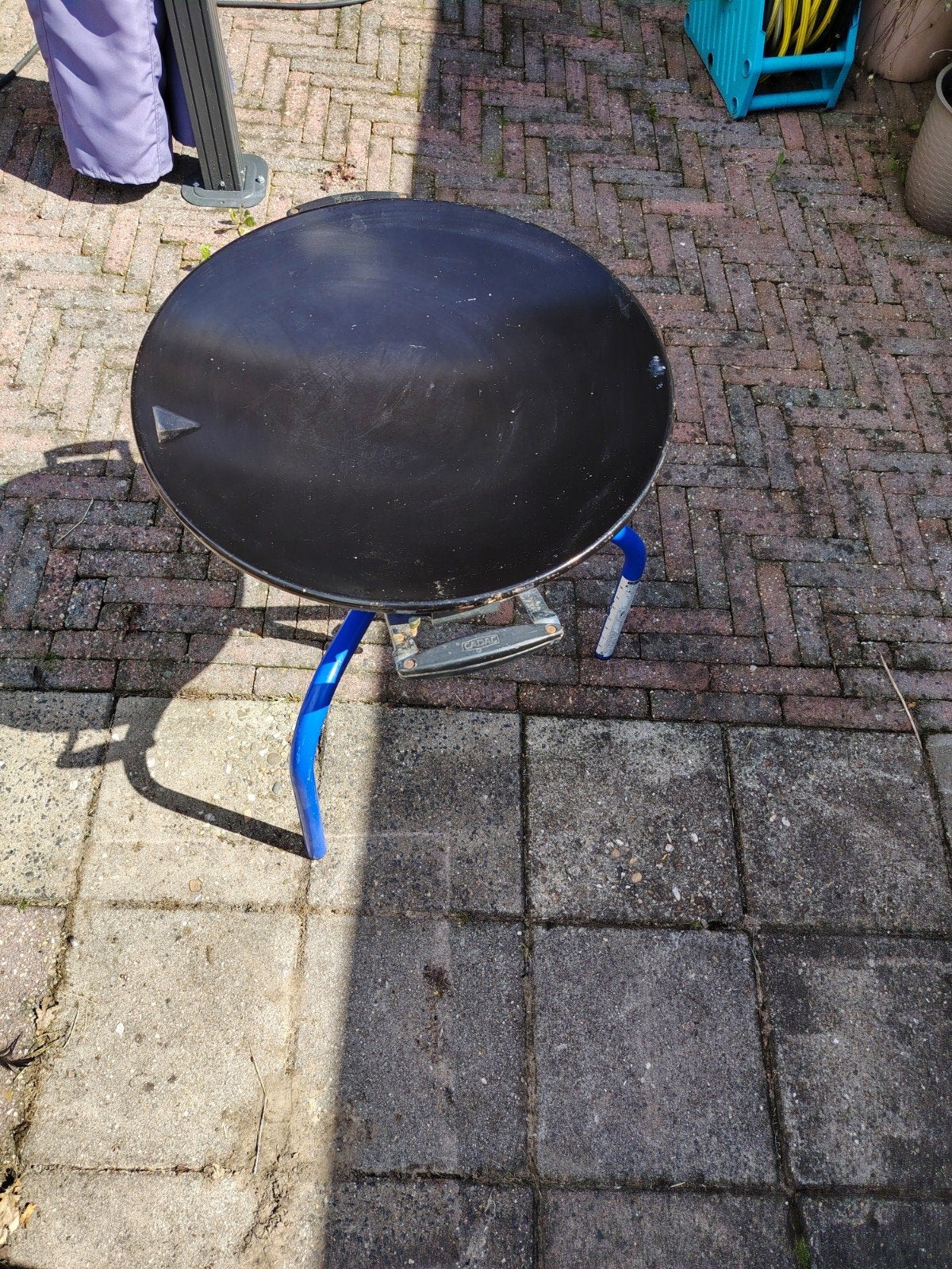 mooie skottel braai, Ophalen