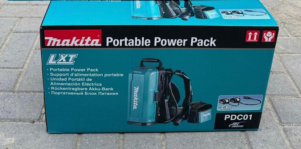 Makita Draagbare Power Pack PDC01 met 2x 18V accu's, Ophalen, Gebruikt