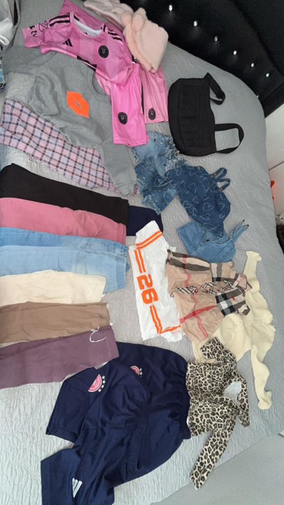 Diverse kledingbundel: broeken, tops en meer, Kinderen en Baby's, Kinderkleding | Maat 104, Ophalen of Verzenden, Gebruikt, Meisje