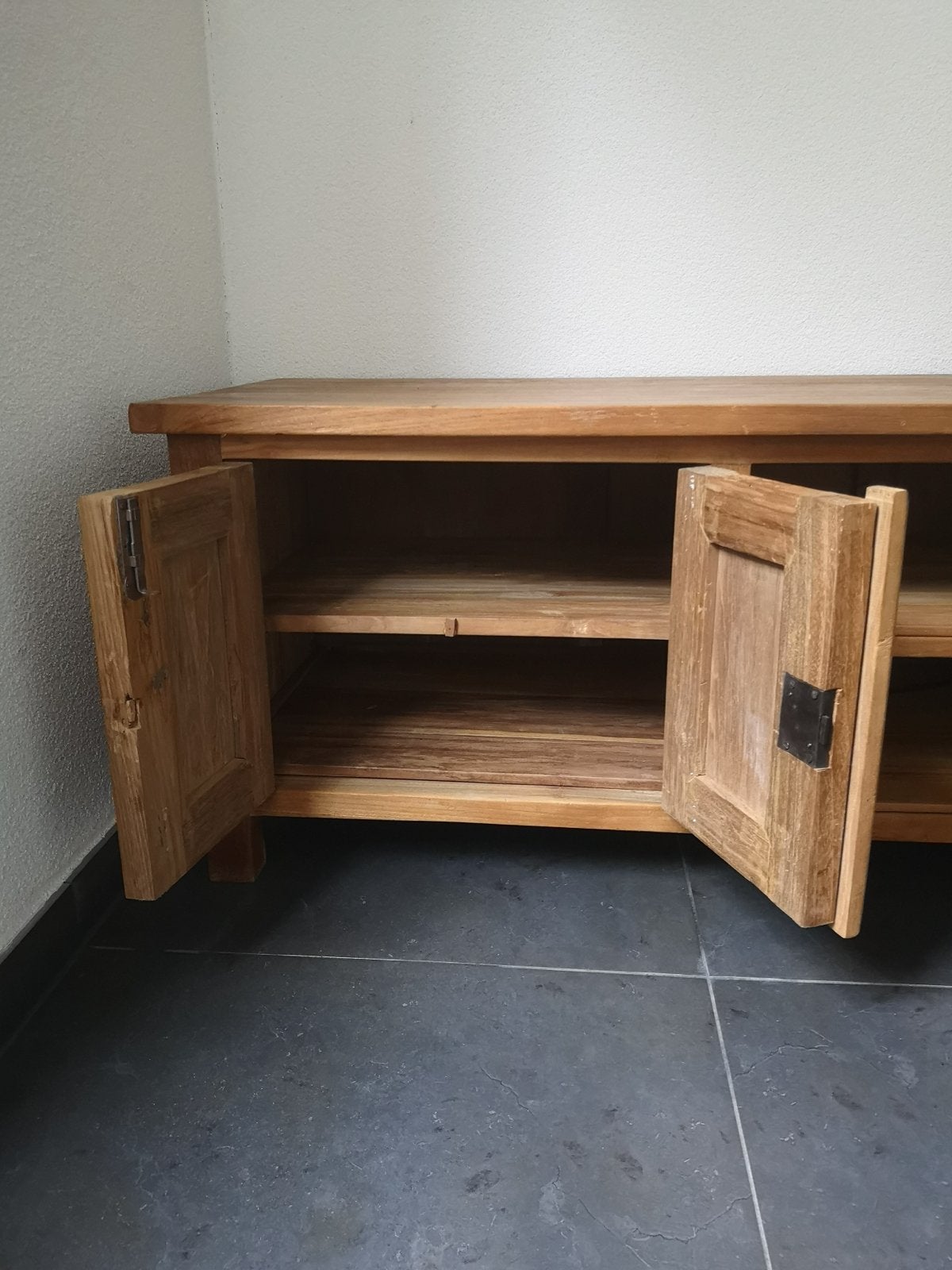 Teakhouten tv meubel met opbergruimte, Huis en Inrichting, Ophalen, Gebruikt, 150 tot 200 cm, Teakhout