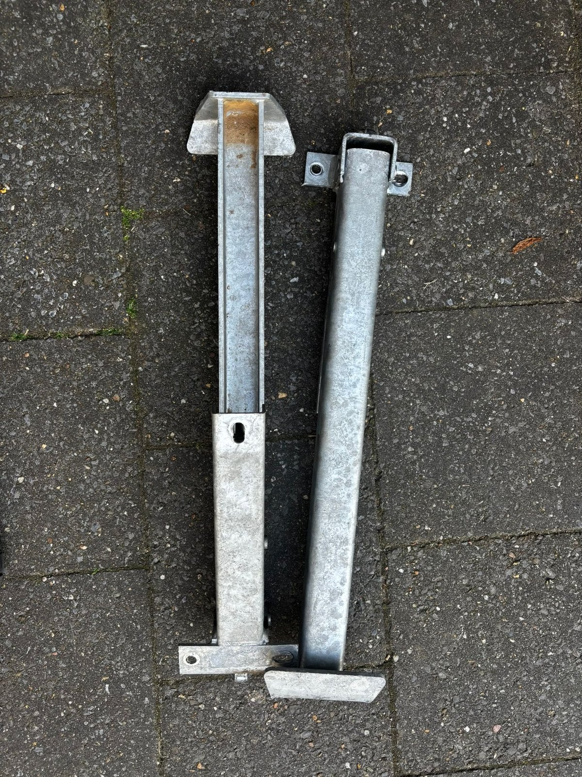 Uitdraaisteun oud ijzer, Ophalen, Zo goed als nieuw, 250 mm of meer