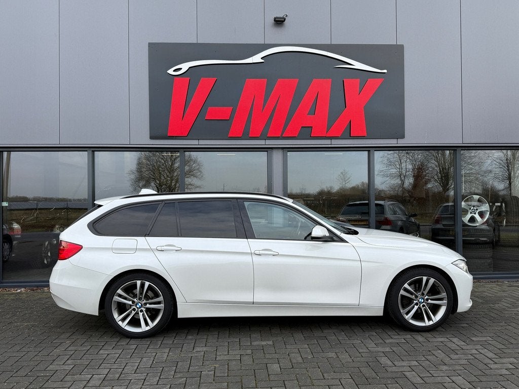 BMW 320i Touring AUT Sport Executive Leder Xenon Pdc Stoelve, Auto's, BMW, Automaat, Achterwielaandrijving, Gebruikt, 4 cilinders