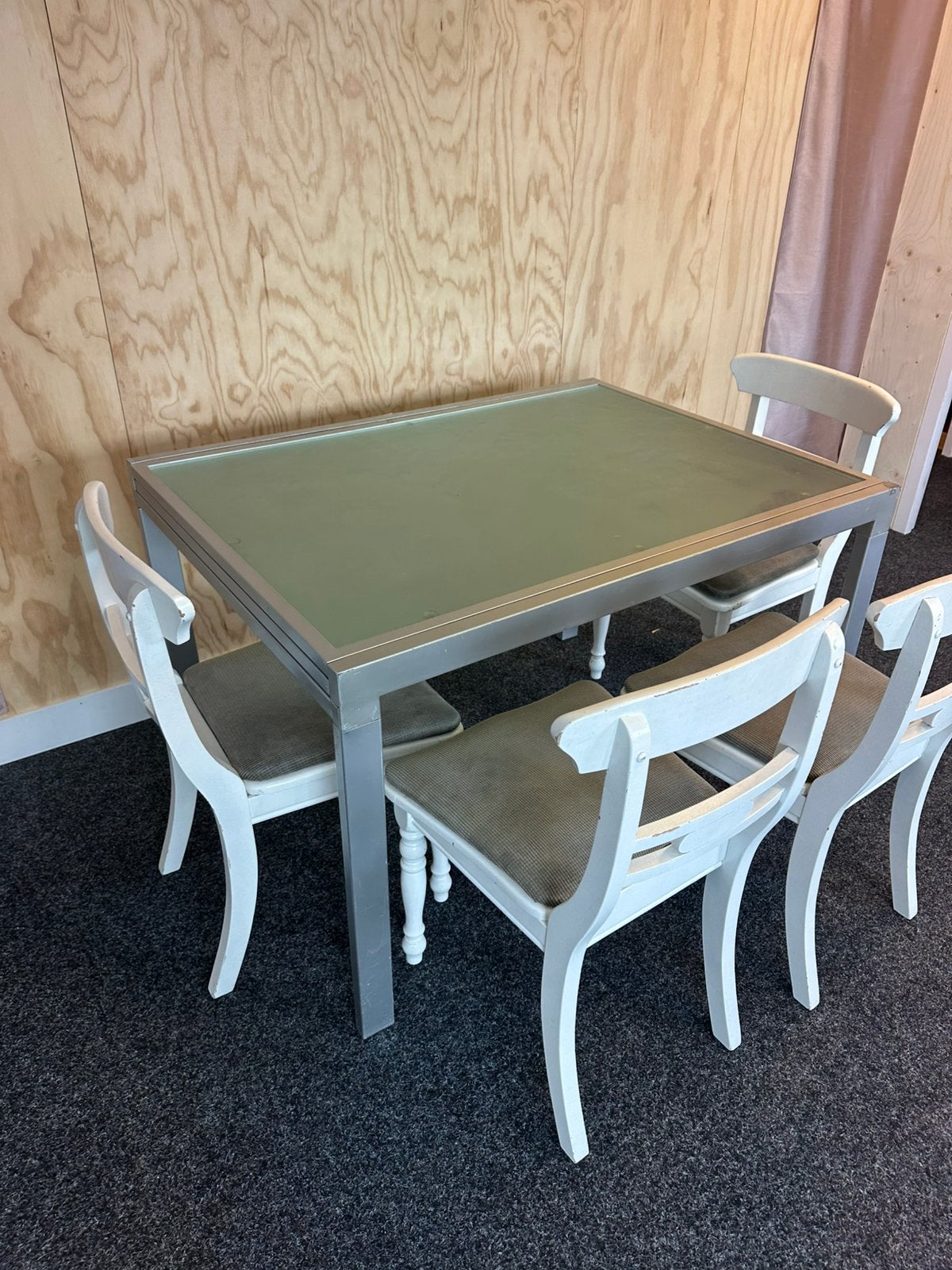 4 stoelen en glazen uitschuifbare tafel, Huis en Inrichting, Tafels | Eettafels, Ophalen, Gebruikt, 100 tot 150 cm, 50 tot 100 cm