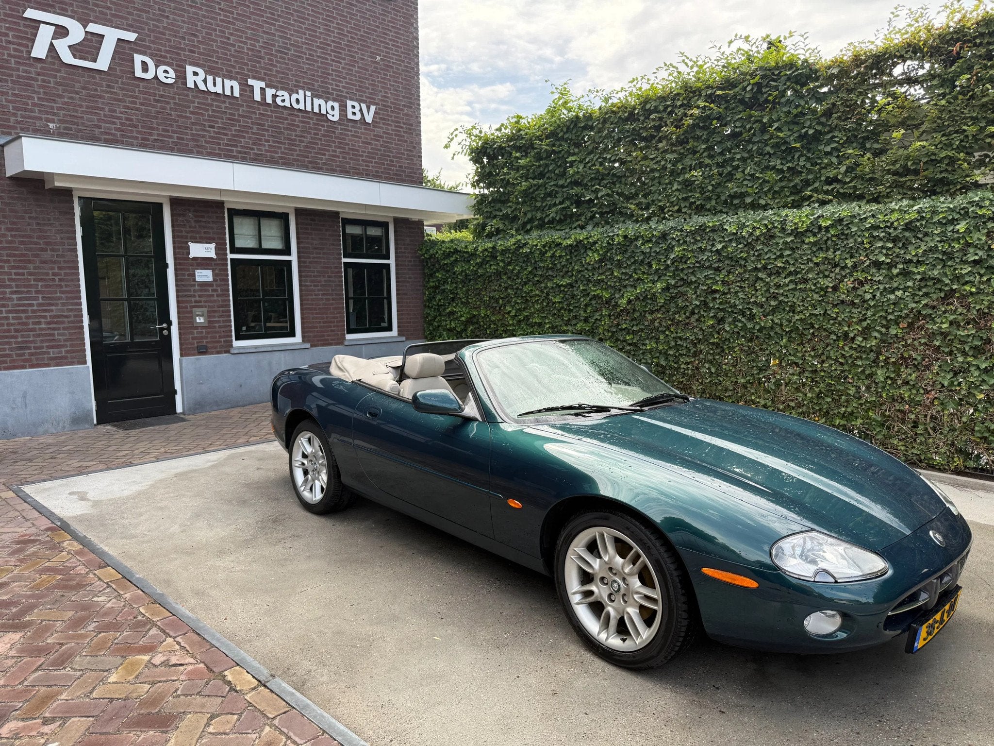 Jaguar XK8 4.0 V8 Orginele km en 1e eigenaar ! (bj 2002), Auto's, Jaguar, Achterwielaandrijving, Gebruikt, Cabriolet, 4 stoelen
