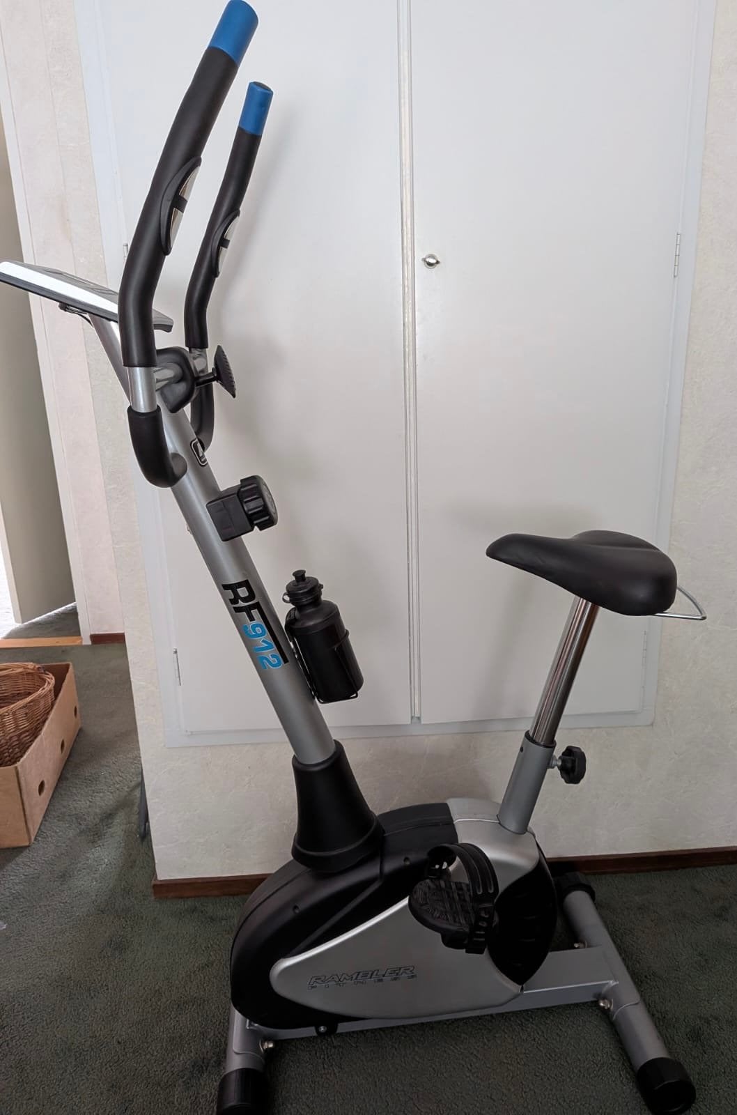 Rambler Fitness Hometrainer RF912 - Zo goed als nieuw, Ophalen, Zo goed als nieuw, Metaal, Benen