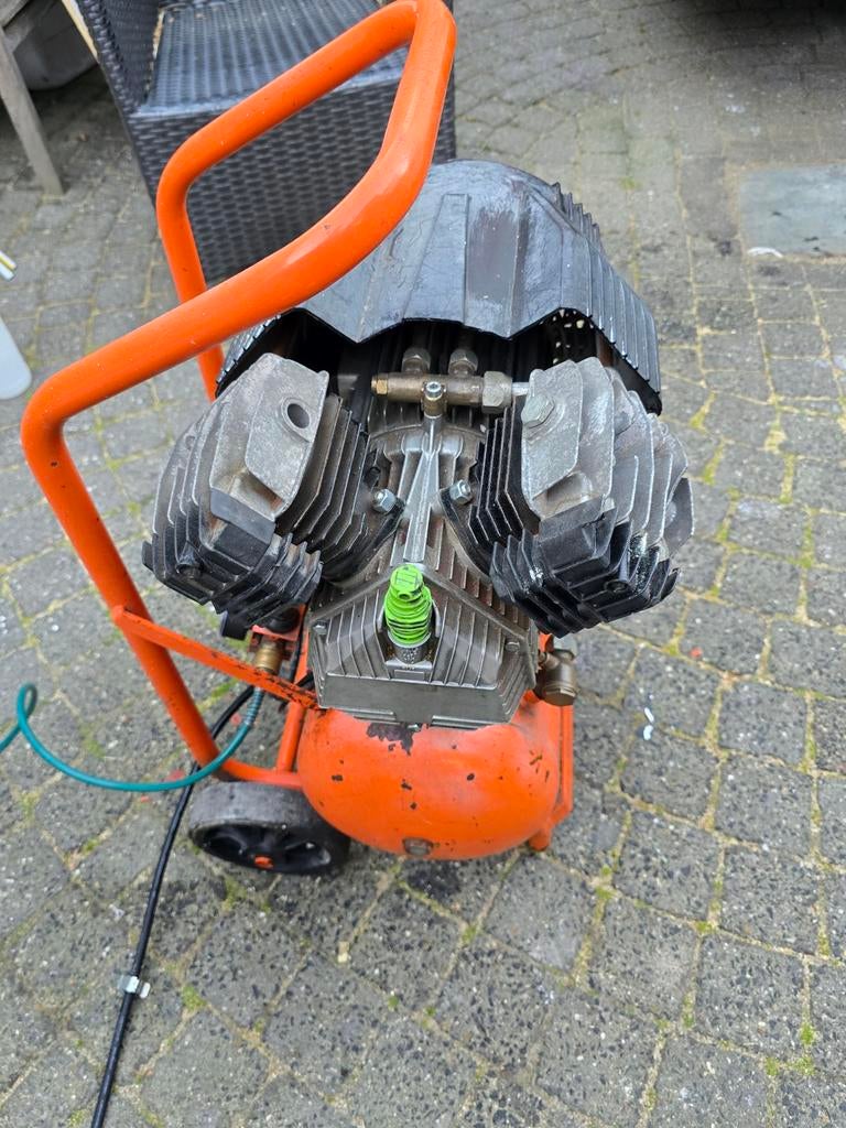 Fiac 2 cilinder compressor, 100 liter of meer, Ophalen, Gebruikt