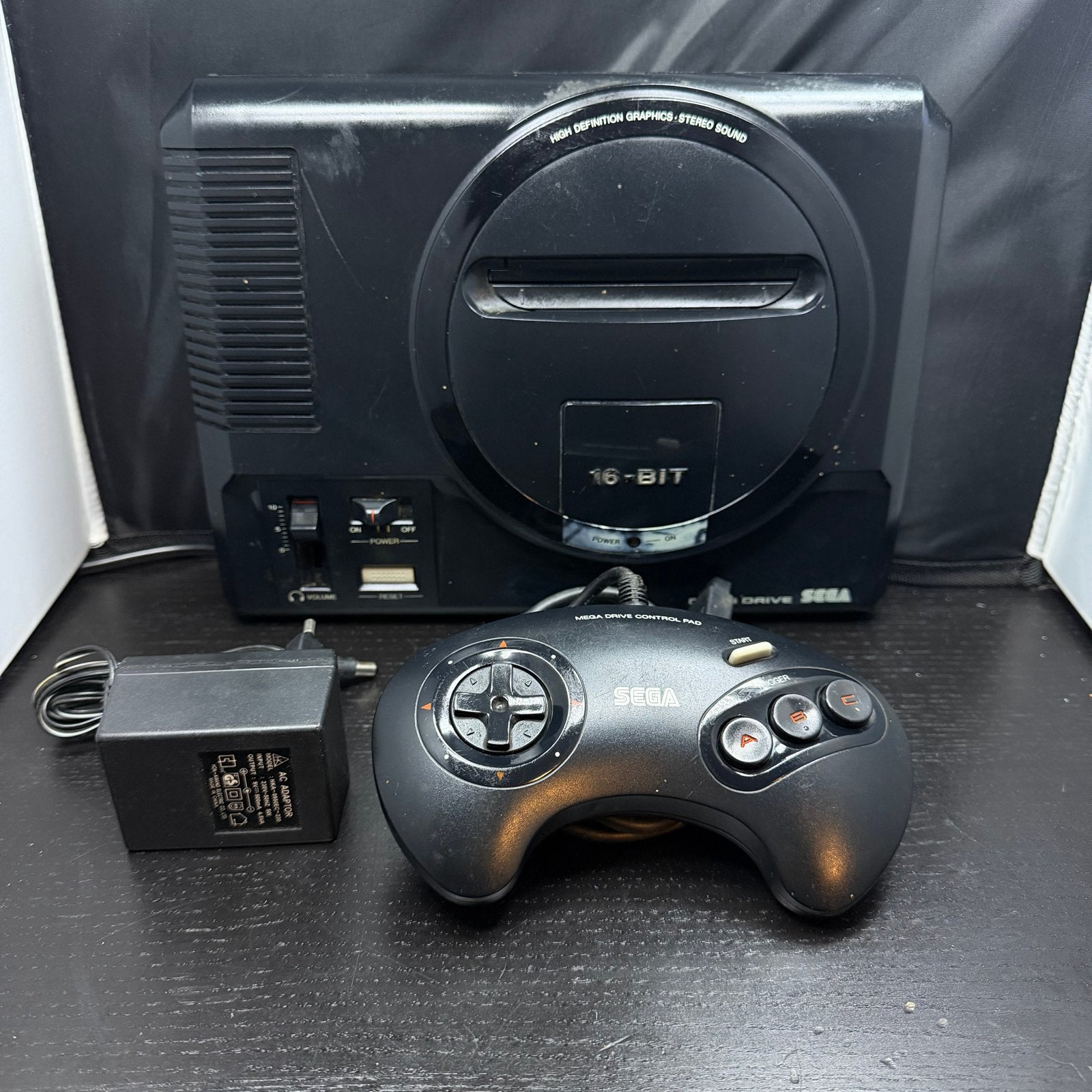 Sega Mega Drive - Werking onbekend, power gaat aan, F, Mega Drive, Ophalen of Verzenden, D