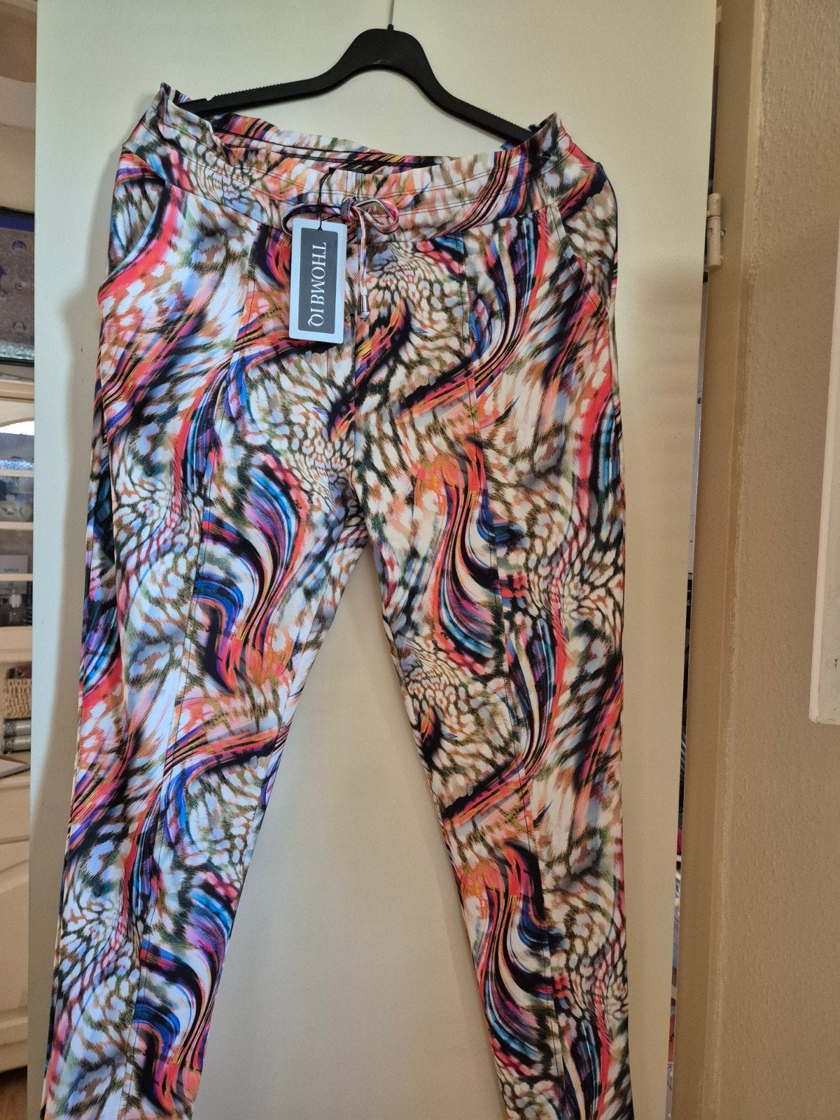 ThomBiq Kleurrijke Broek Maat XXL - Nieuw met label, Kleding | Dames, Grote Maten, Nieuw, Broek of Spijkerbroek, Ophalen of Verzenden
