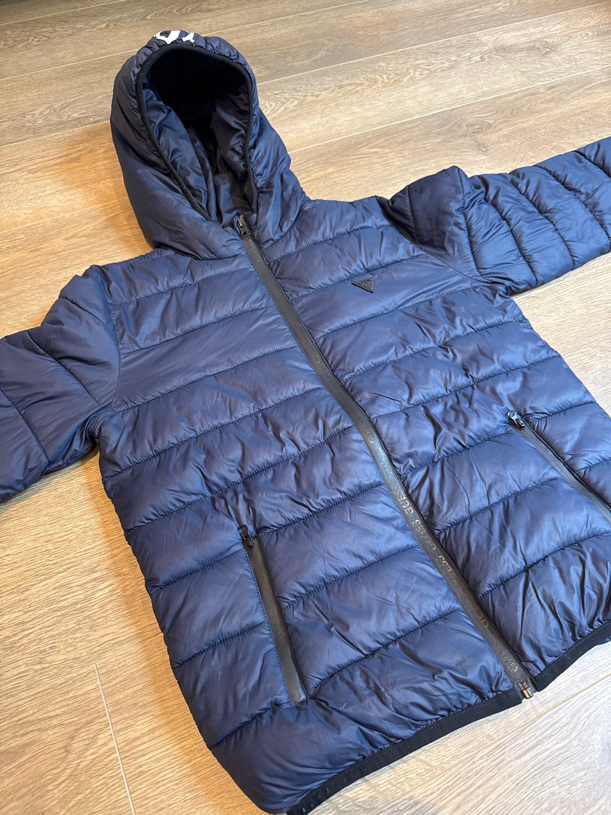 Guess winterjas voor jongens - Maat 164, Ophalen of Verzenden, Zo goed als nieuw, Jongen, Jas