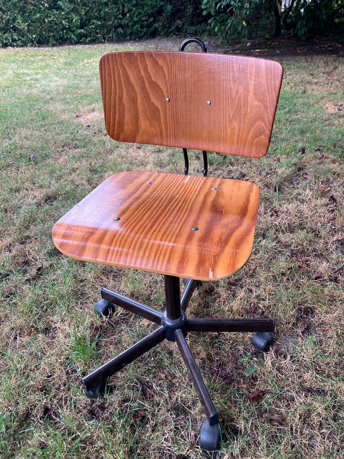 Vintage houten bureaustoel met wielen, Ophalen, Gebruikt, Bruin, Eén