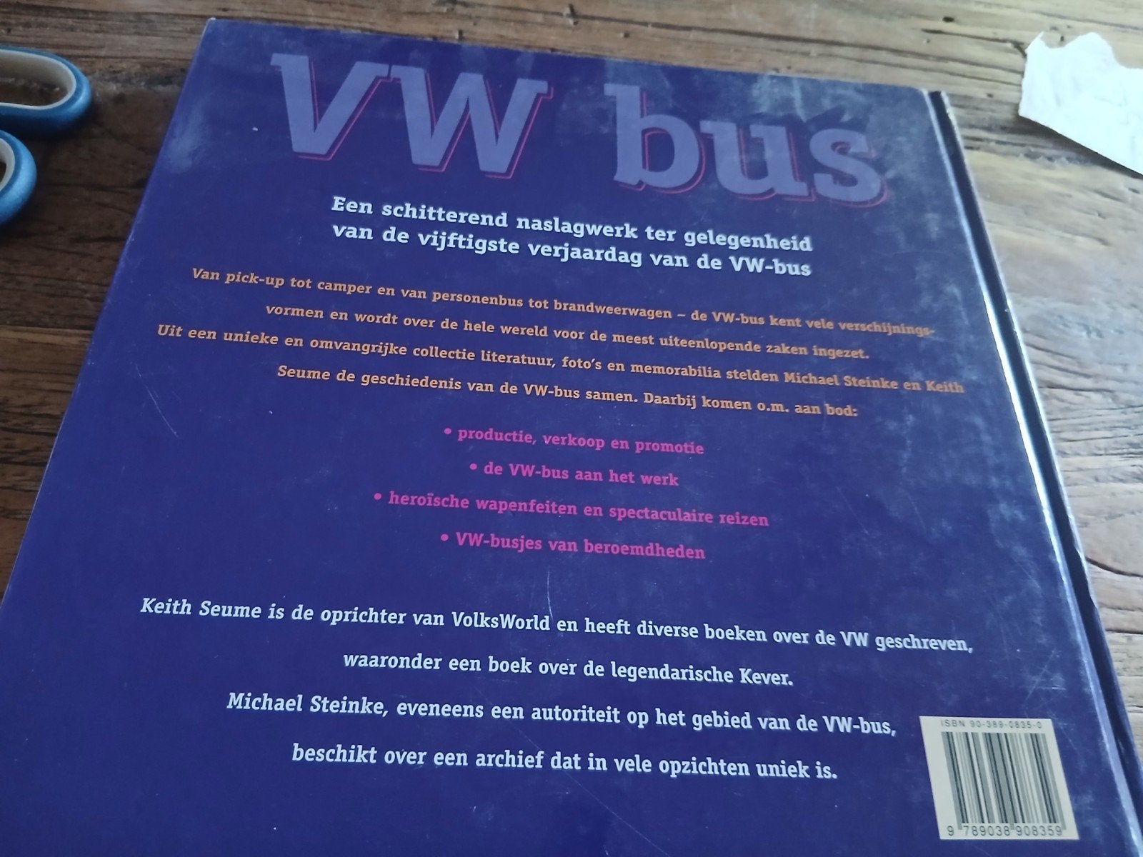 VW Bus Boek - Geschiedenis en Memorabilia, Ophalen of Verzenden, Zo goed als nieuw, Volkswagen, Michael Steinke & Keith Seume
