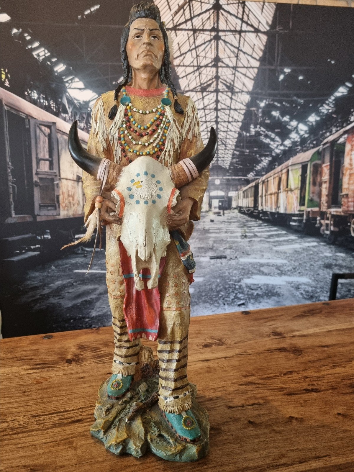 Indianen beeld met bizon schedel, Ophalen of Verzenden, Zo goed als nieuw, Mens