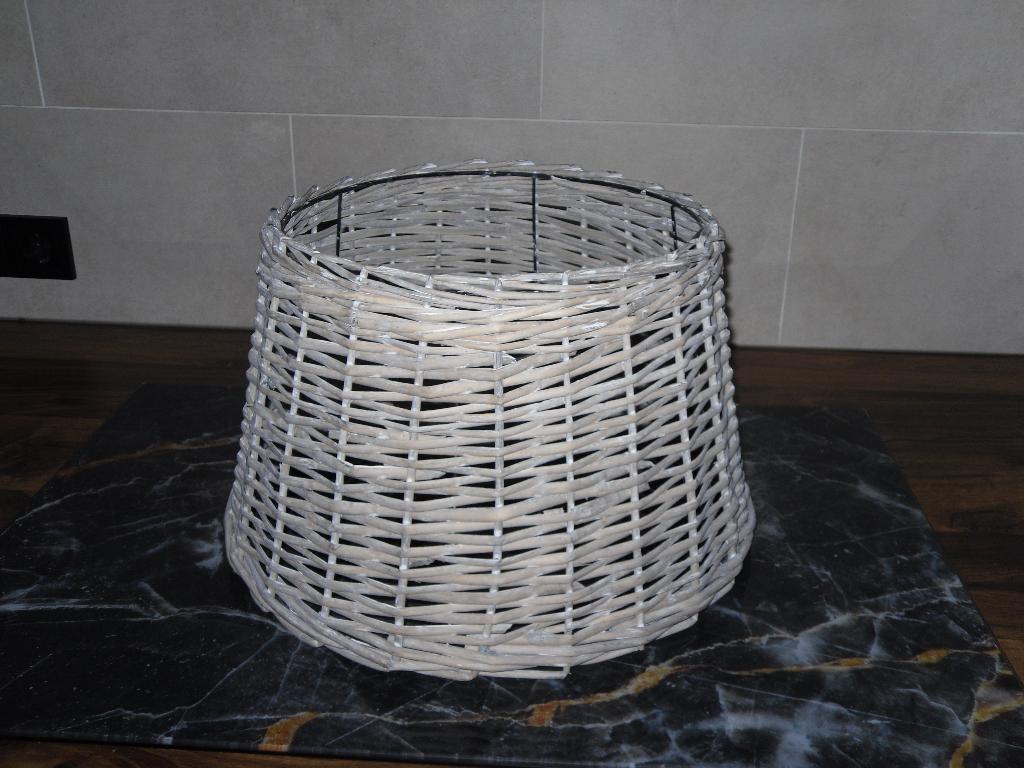 1 rieten Lampenkap, Huis en Inrichting, Lampen | Lampenkappen, Ophalen, 25 tot 50 cm, Rond, Zo goed als nieuw