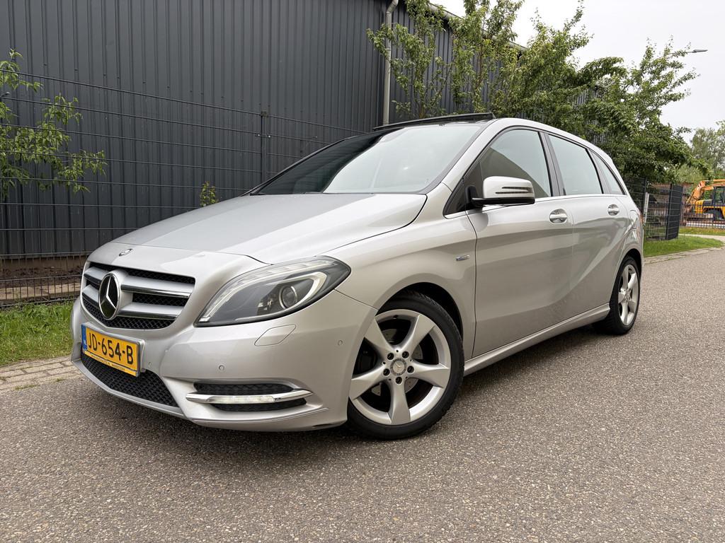 Mercedes-Benz B-Klasse 200 CDI Ambition / AUTOMAAT / PANORAM, Auto's, Euro 5, 136 pk, Gebruikt, 4 cilinders