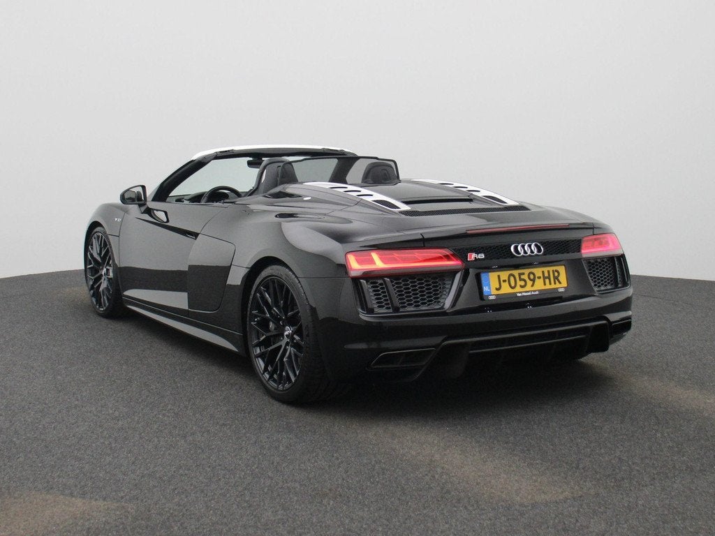 Audi R8 Spyder 5.2 FSI quattro 540 PK l Keramische remmen l, Auto's, Audi, 12 maanden, Gebruikt, 5204 cc, Automatische klimaatregeling