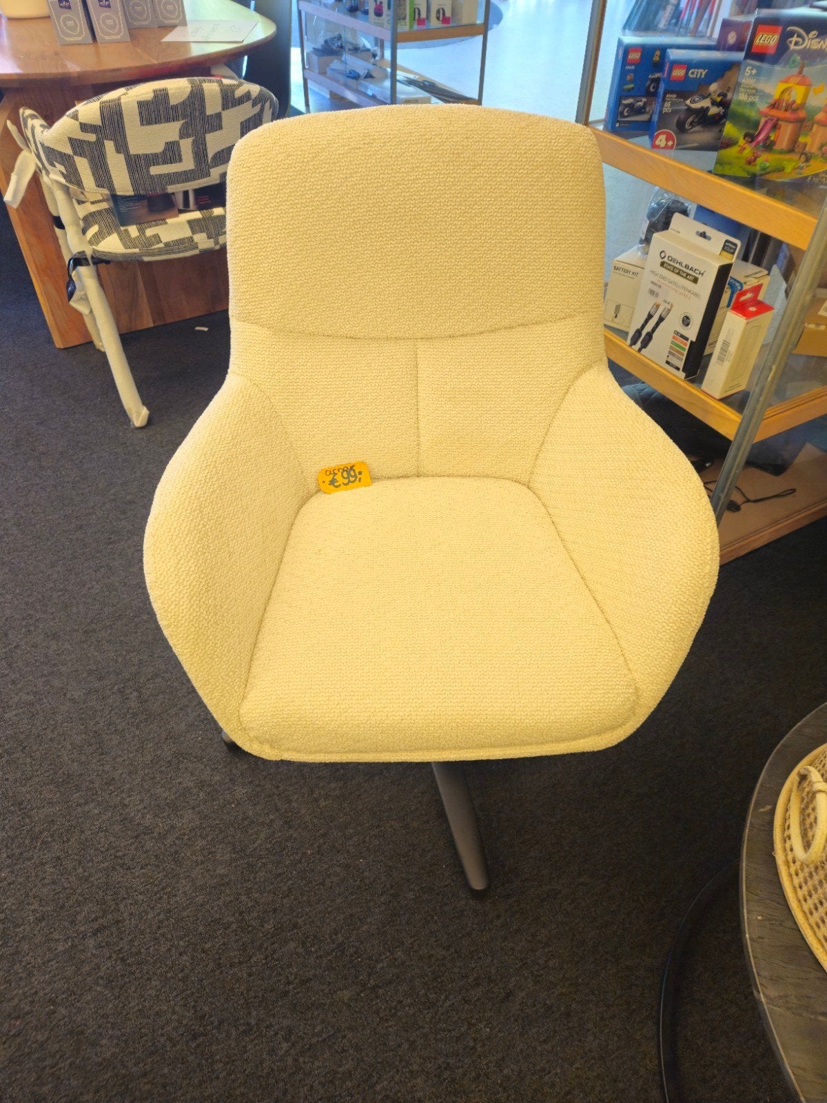 draai fauteuil Arnar - Crème stof | Nu €99!, Ophalen, Modern, Comfortabel, Overige kleuren, Onbekend