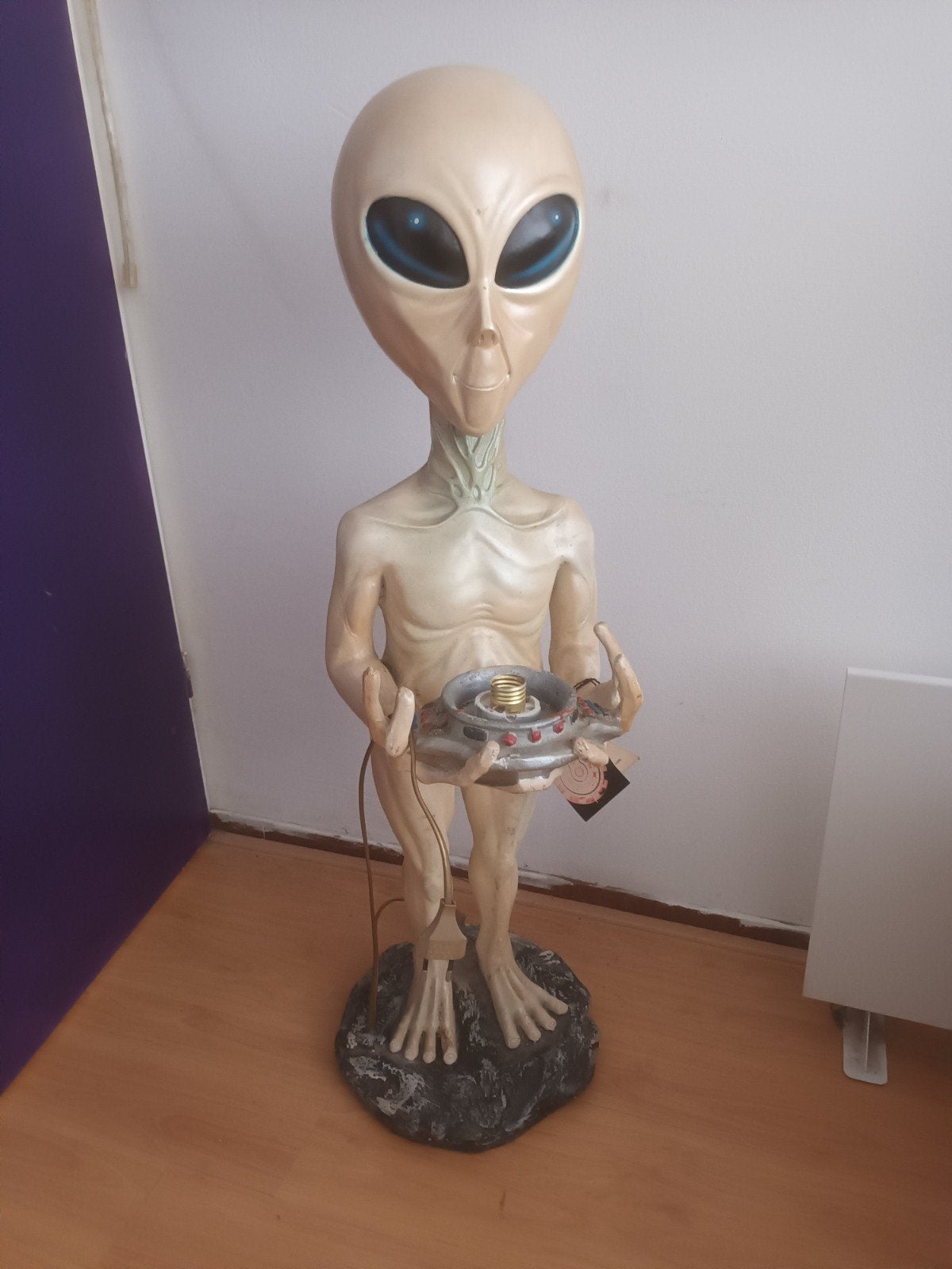 Alien Lamp van Yab Space Line - Sci-Fi Decoratie, Gebruikt, Kunststof, Beige, E27 (groot)