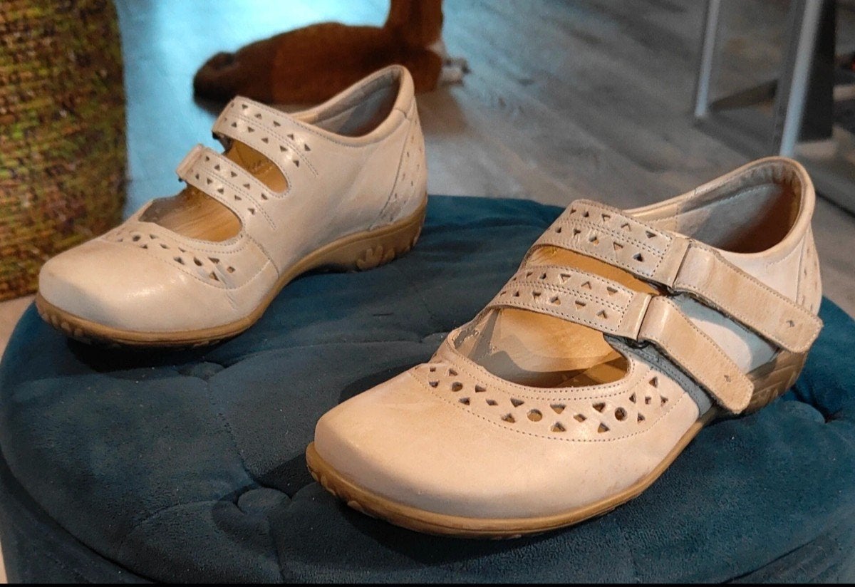 Beige Mary James schoenen Durea maat 36.5, Ophalen of Verzenden, Zo goed als nieuw, Beige, Sneakers of Gympen