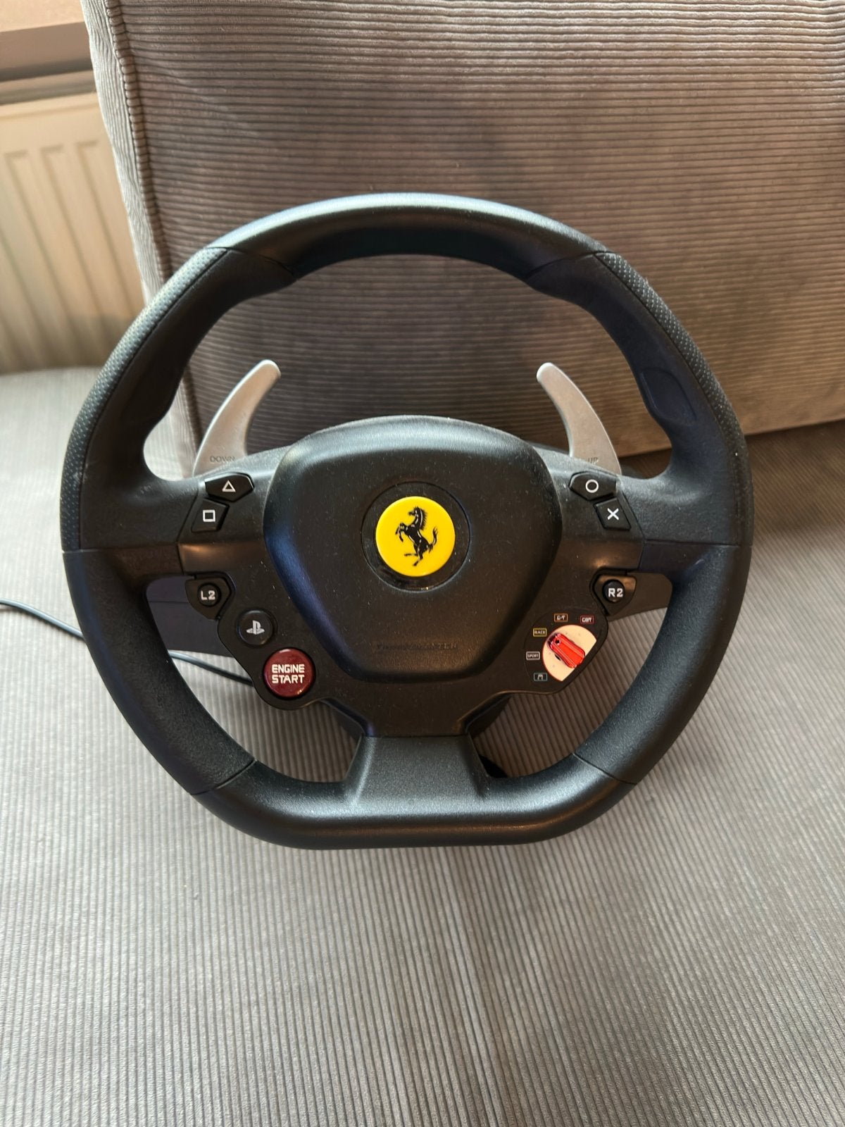 Thrustmaster T80 Ferrari 488 GTB Racestuur + Pedalen, Ophalen, Racestuur, PlayStation, Zo goed als nieuw