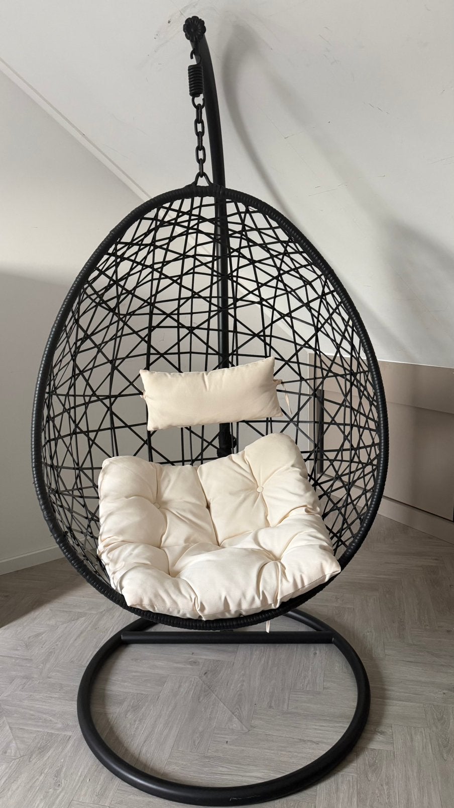 Luxe hangstoel / ei-hangstoel zwart met 2 kussensets, Ophalen of Verzenden, Zo goed als nieuw, Metaal