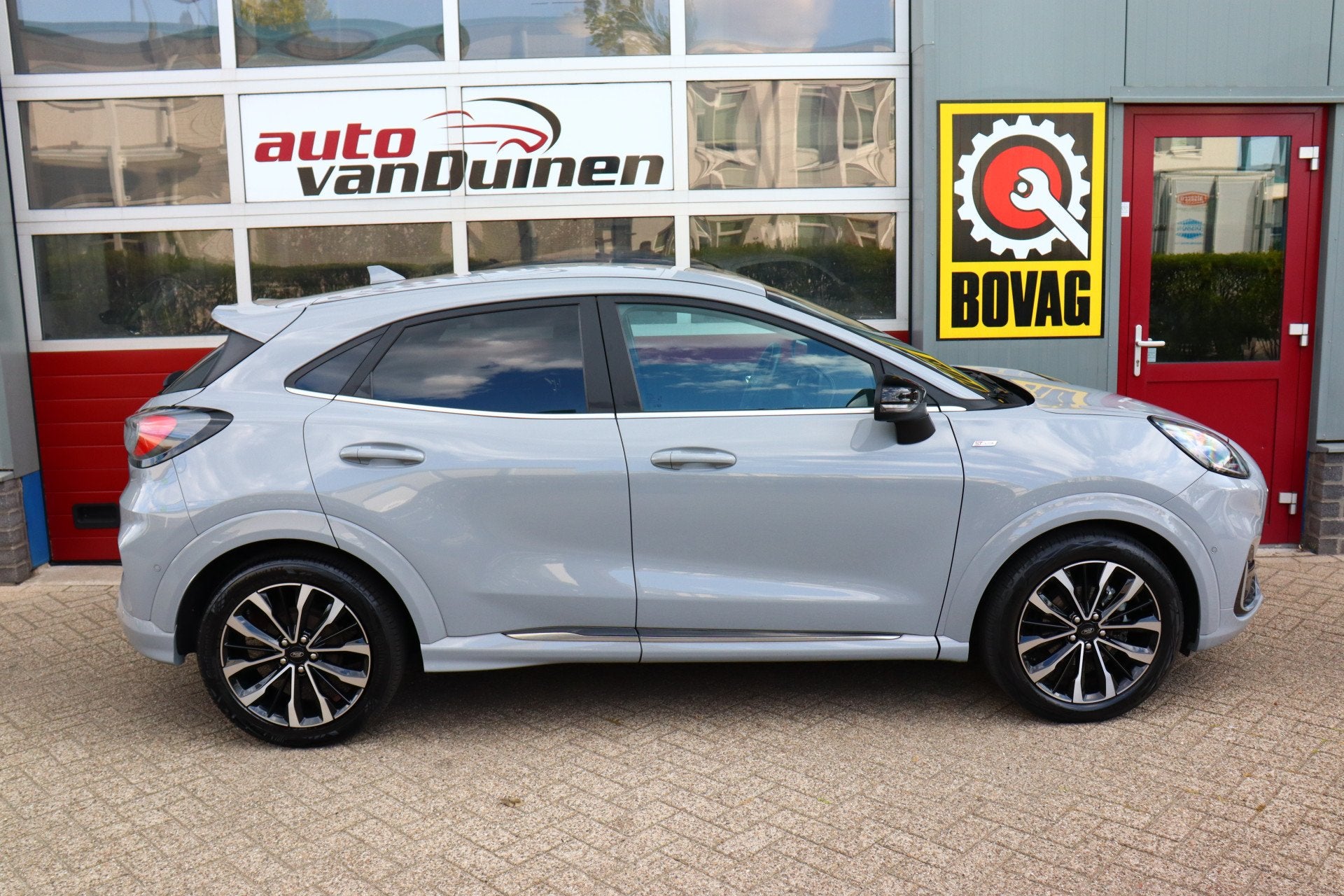 Ford Puma 1.0 EcoBoost Hybrid ST-Line Vignale O.a: Afn. trek, Met garantie (alle), Bedrijf, Hybride Elektrisch/Benzine, 3 cilinders