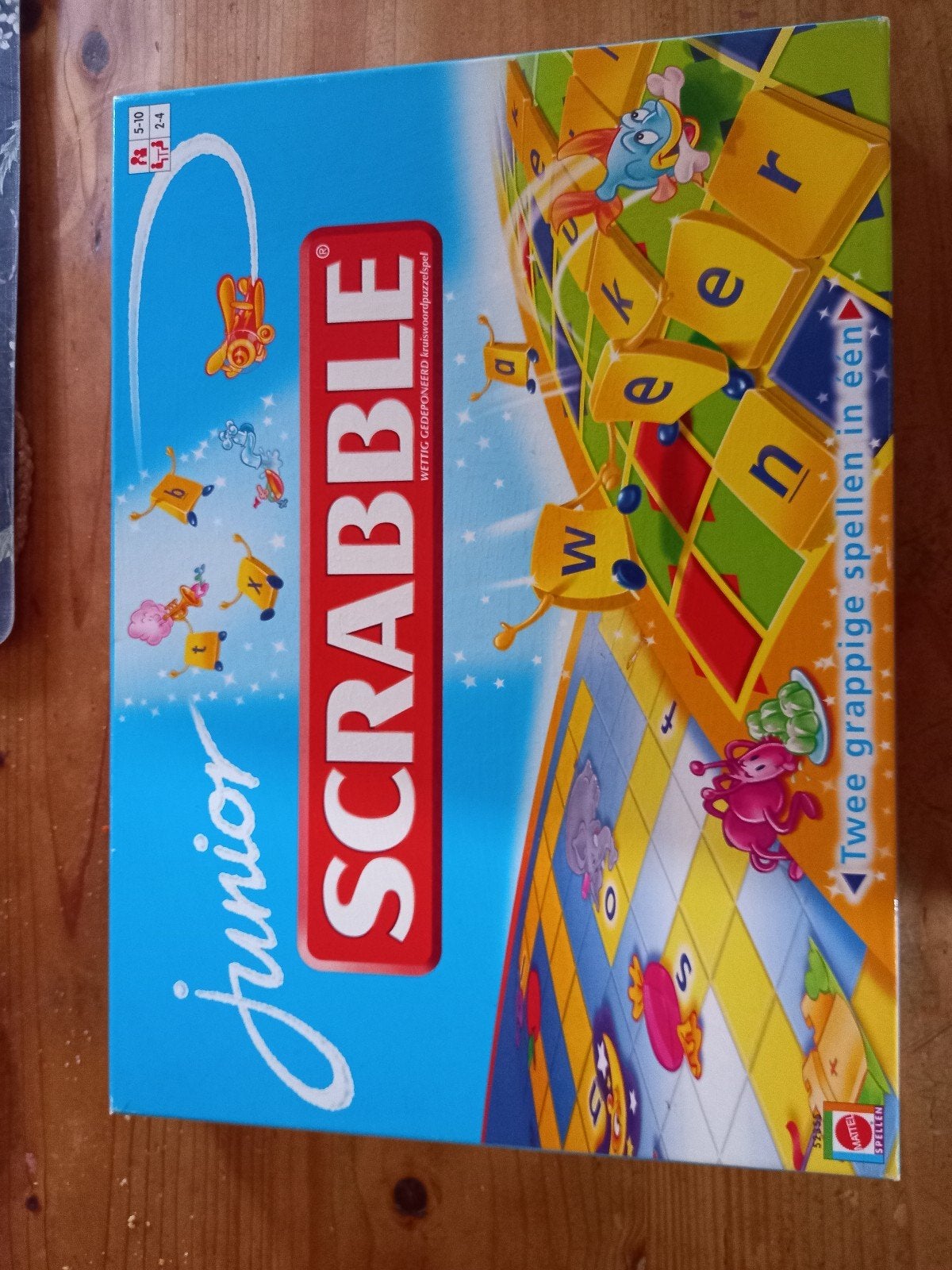 Scrabble Junior - Twee grappige spellen in één!, Een of twee spelers, Ophalen of Verzenden, Zo goed als nieuw, Mattel