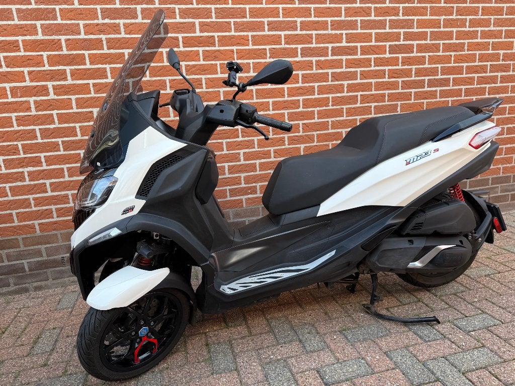 Piaggio Mp3 400 Hpe Sport. Grote beurt gehad 4 juni 2026, Traction Control, Scooter, Gebruikt, Particulier