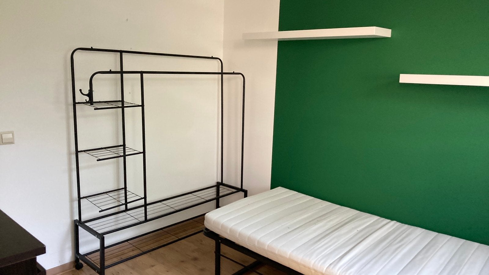 Te huur Nette Kamer voor Nette Moslima, Huizen en Kamers, Kamers te huur