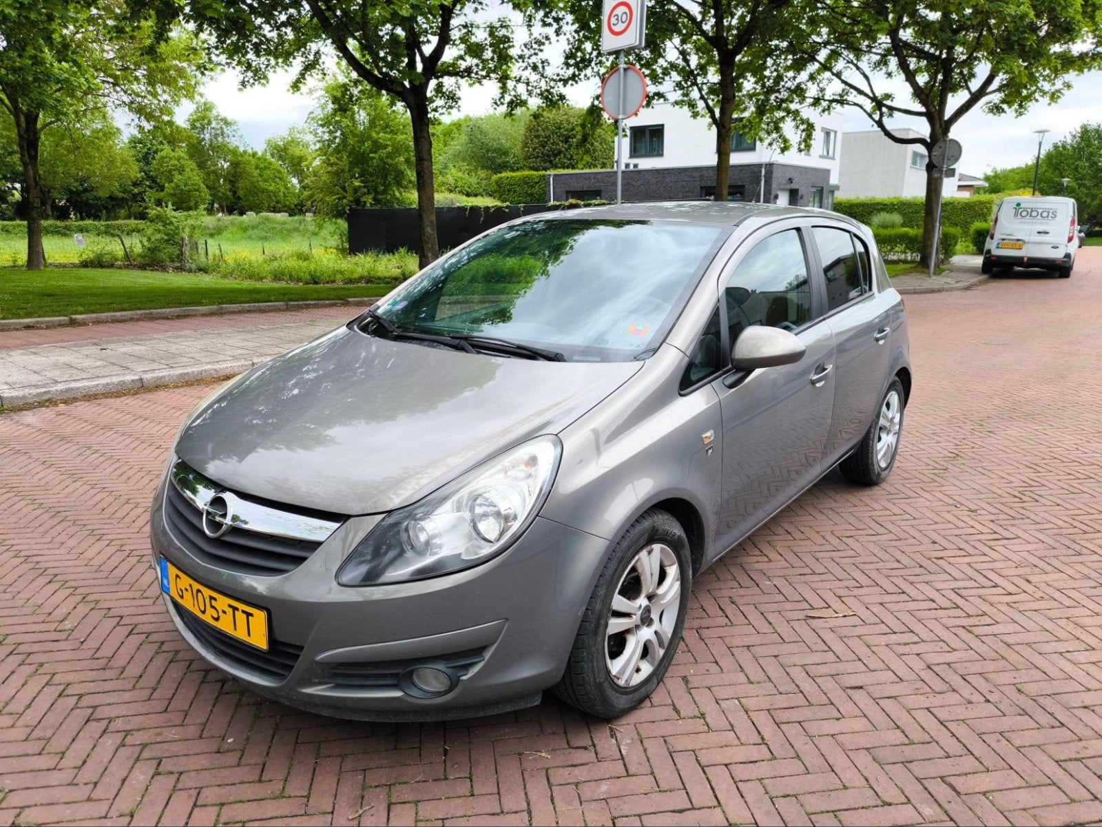 Opel Corsa 1.4 Ecotec 64KW 5D 2011 Bruin (incl. verwarming), Auto's, Opel, Voorwielaandrijving, Euro 5, 4 cilinders, Bruin