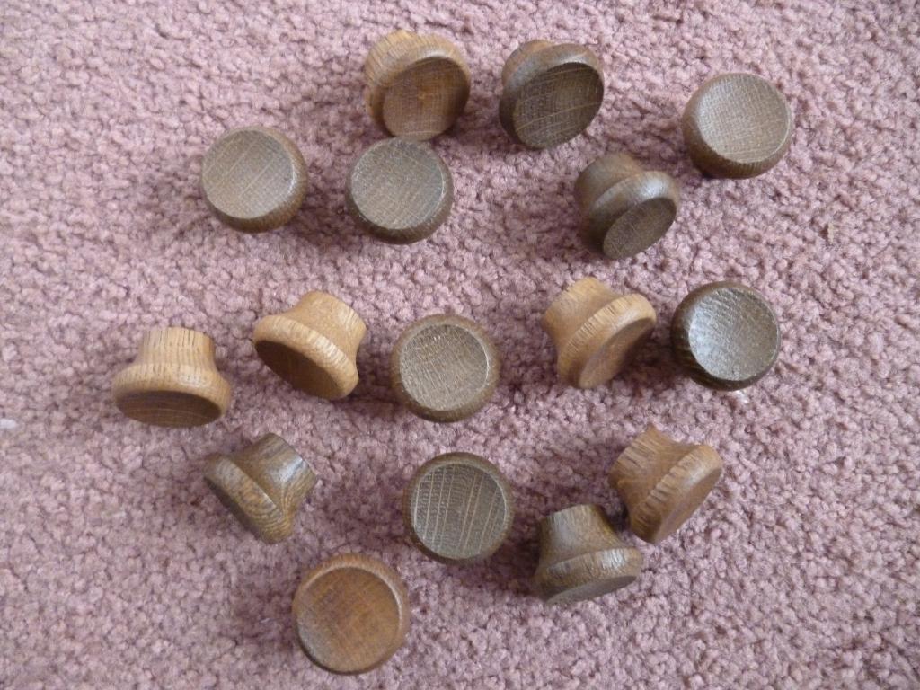 16 Lichteiken knoppen + schroef 4mm € 15 Diverse p/st. €1,25, Ophalen of Verzenden, Nieuw, Overige materialen, Overige typen